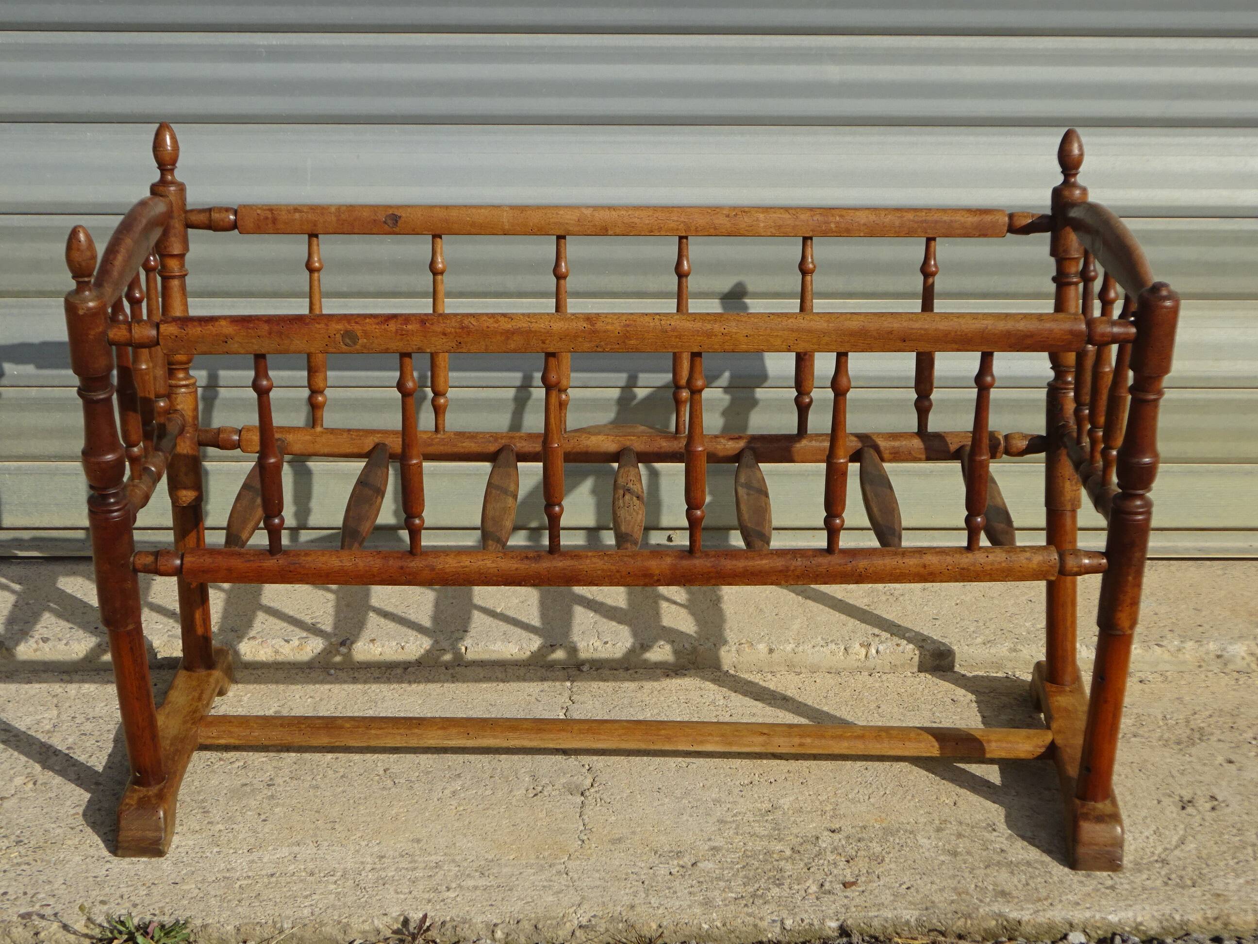 Old wooden cradle, all in walnut