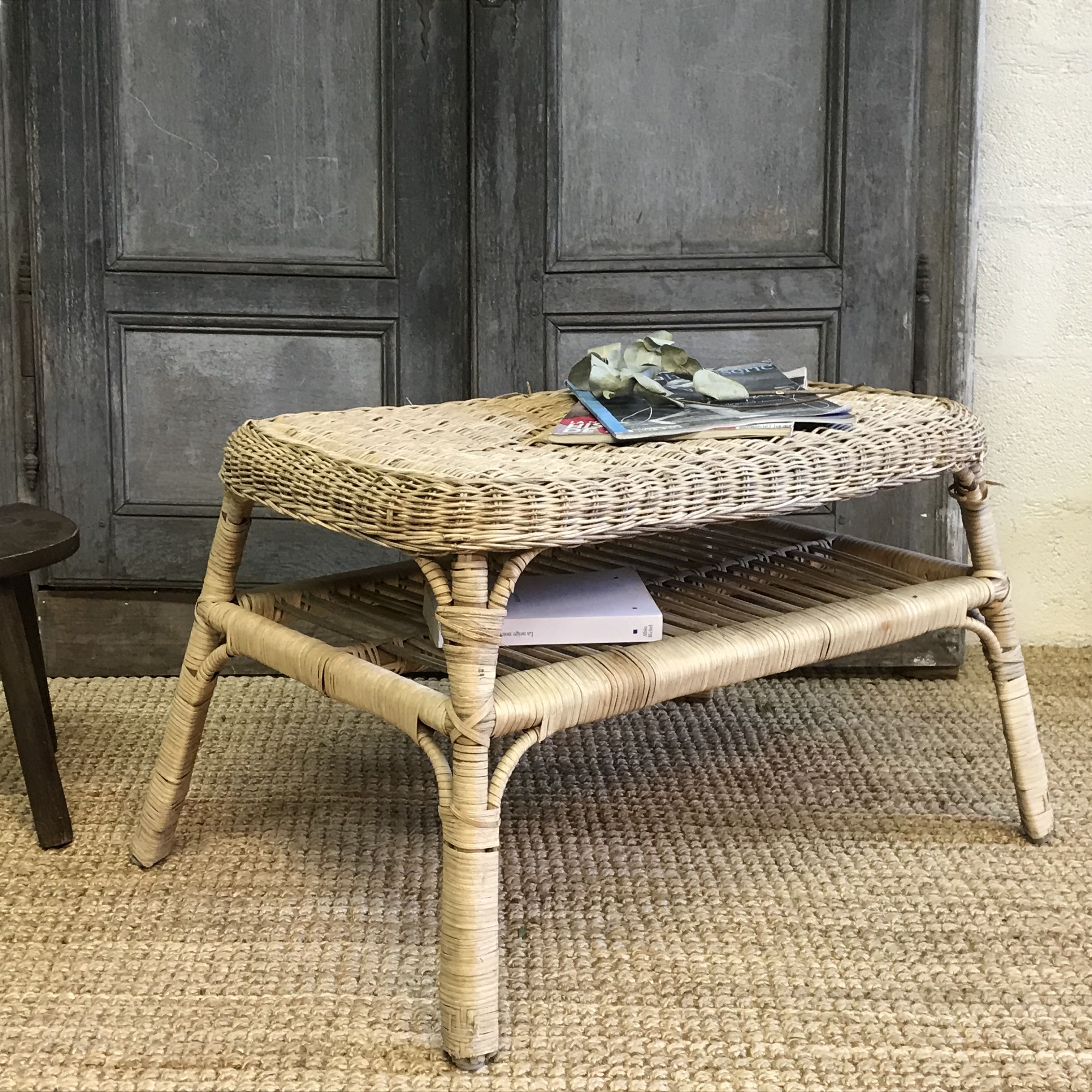 Table basse en osier à doubles plateaux