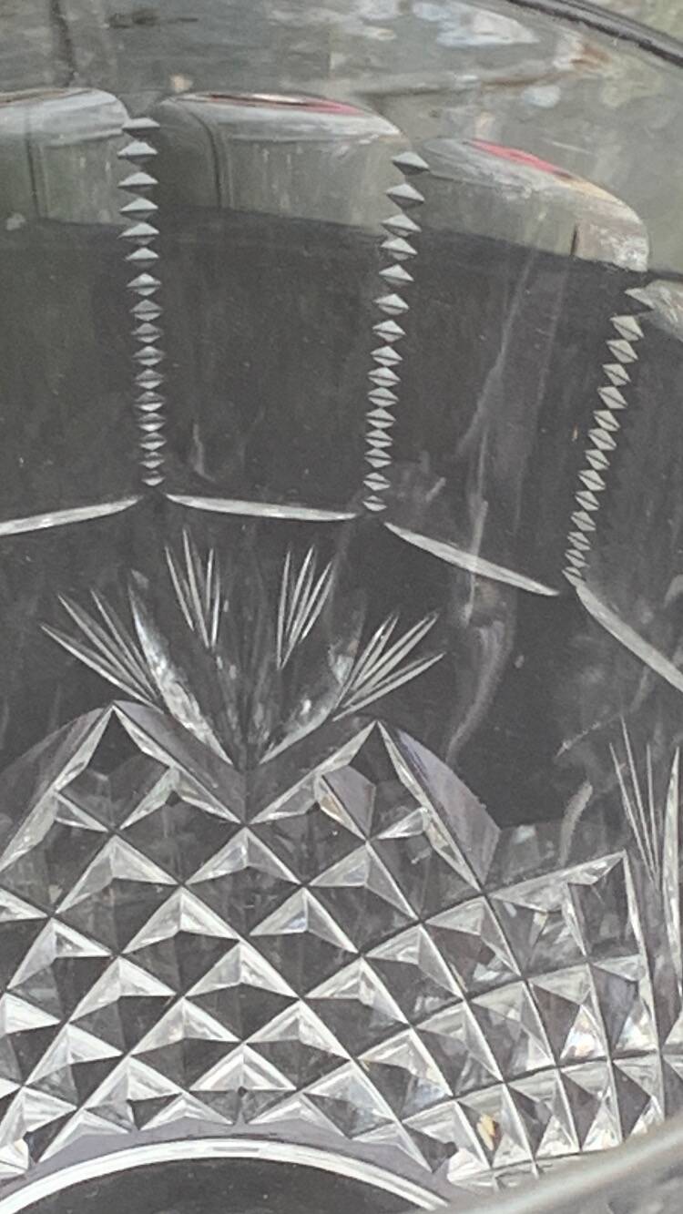Carafe in transparent glass and crystal, chiseled, old pineapple pattern