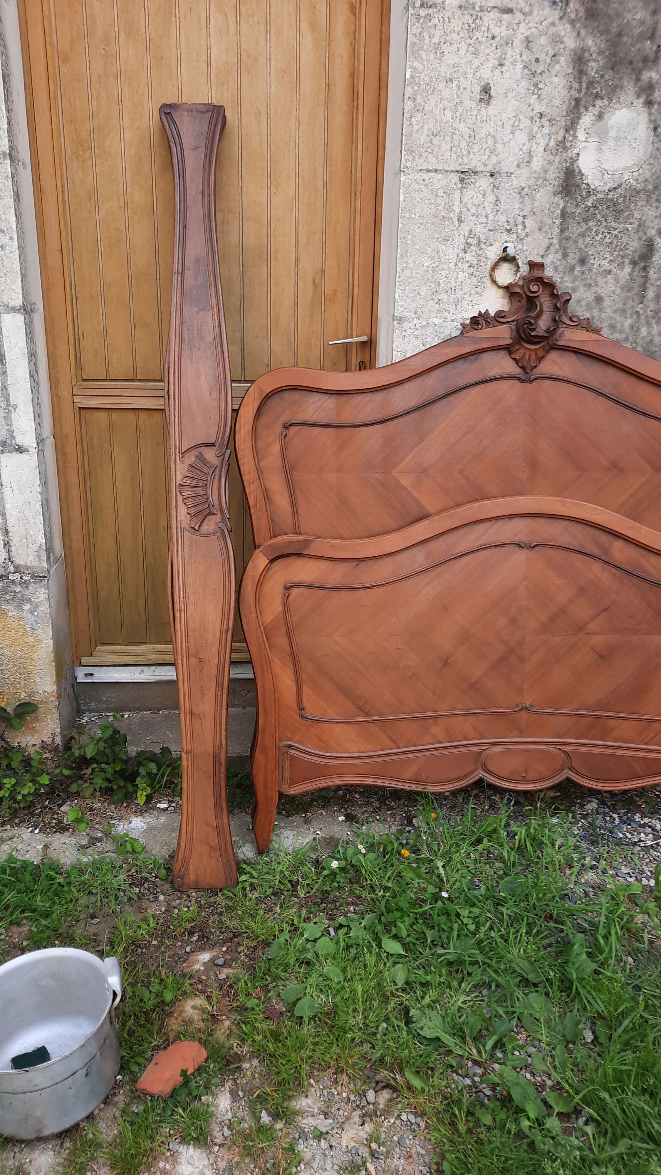 Bedwood Louis XV rocaille