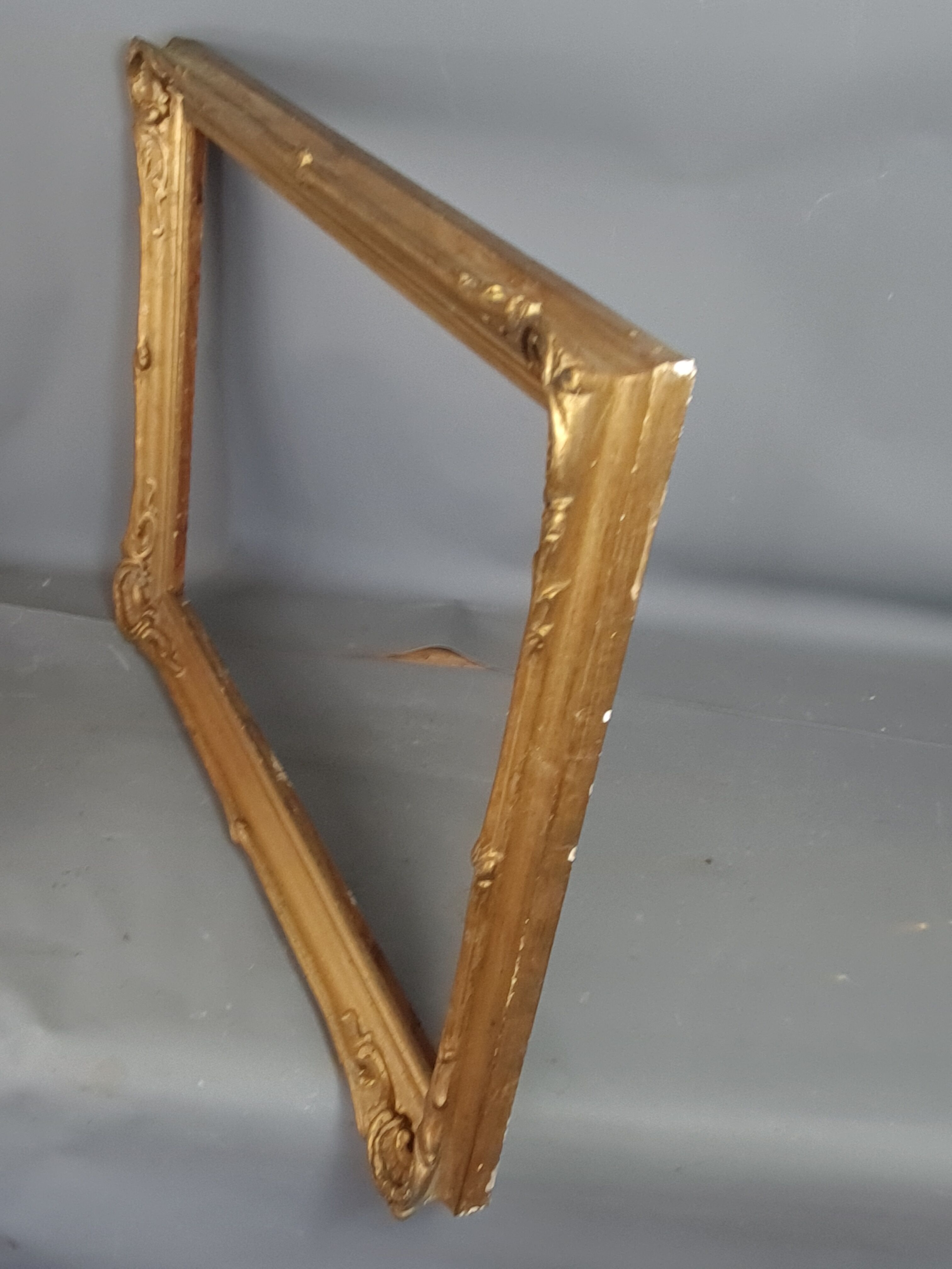 Old gilded stucco wood ear frame 63x45.5 cm, foliage 56.4x39 cm SB