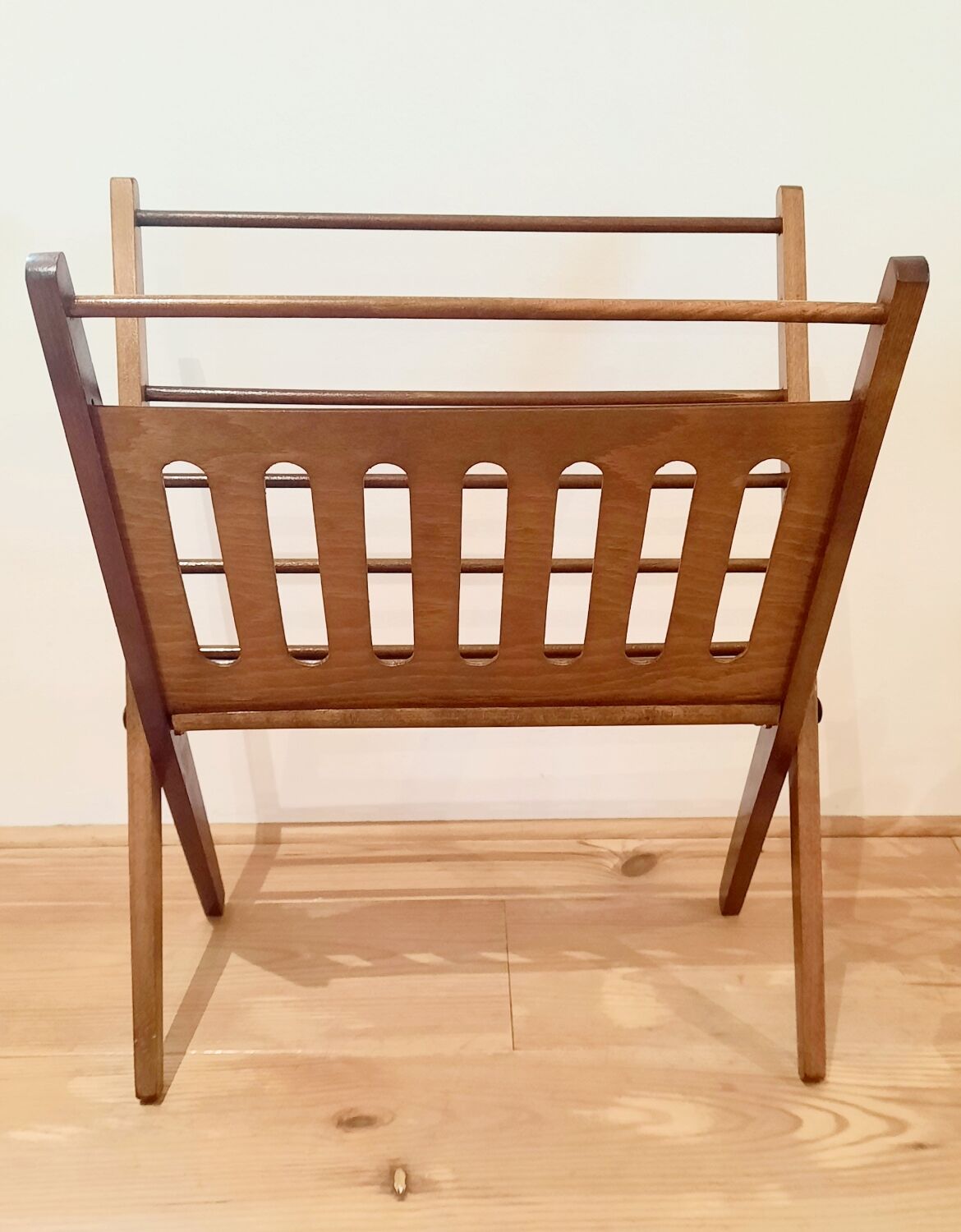 Magazine holder Cees Braakman