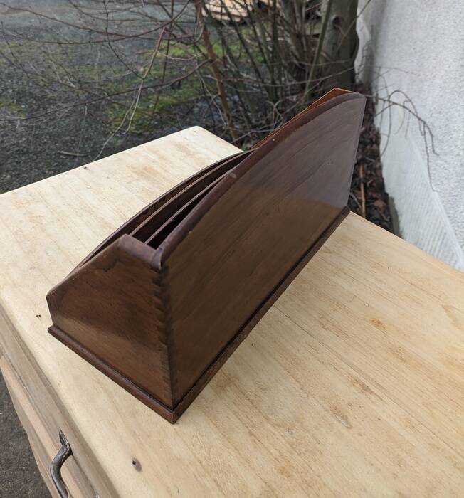 Letter holder, mail holder