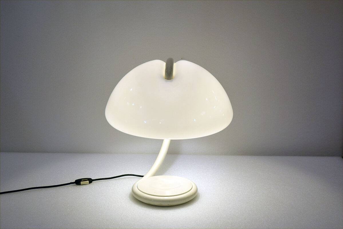 o Martinelli Serpente table lamp from the 1960s