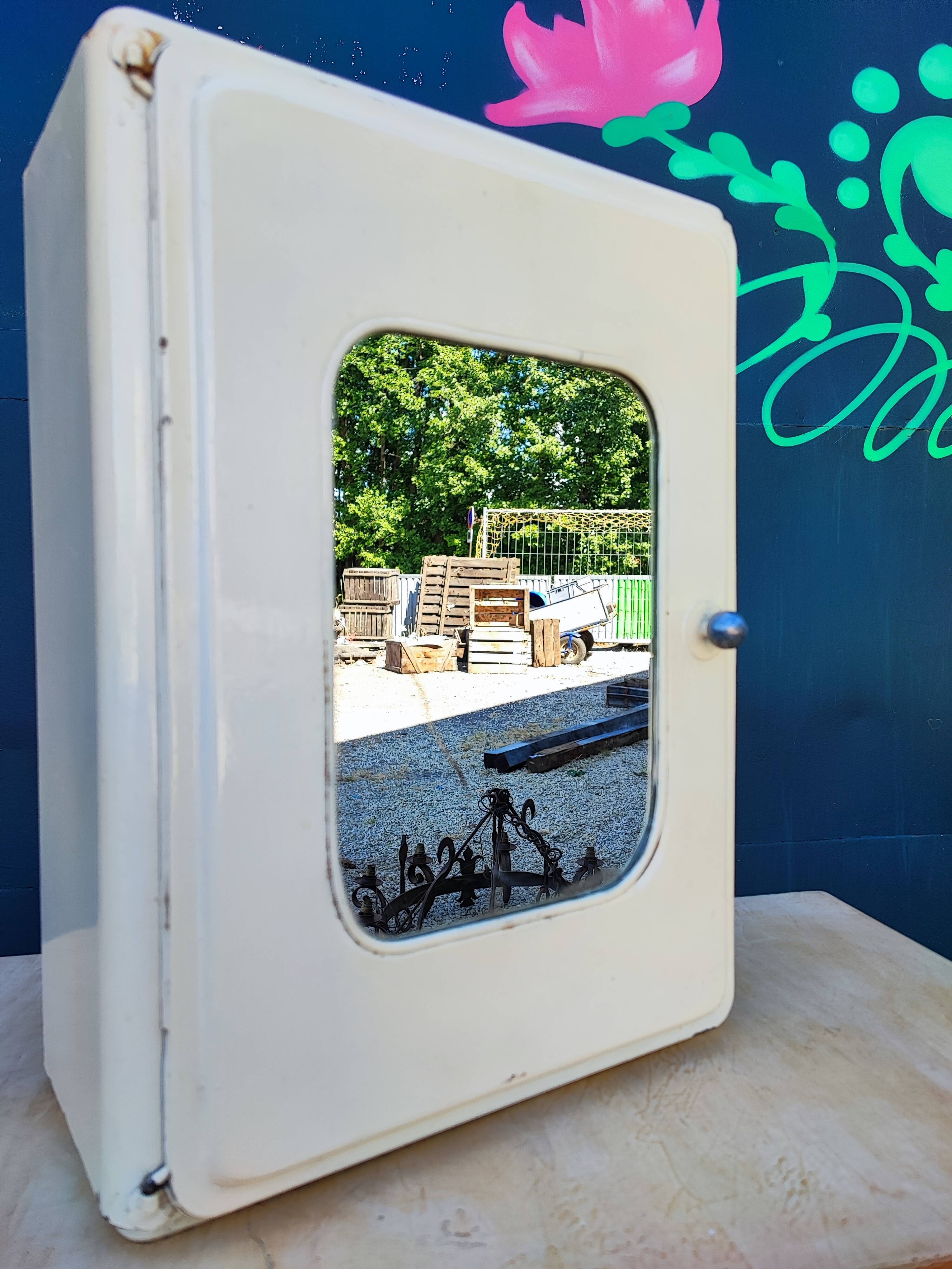 Metal medicine cabinet mirror