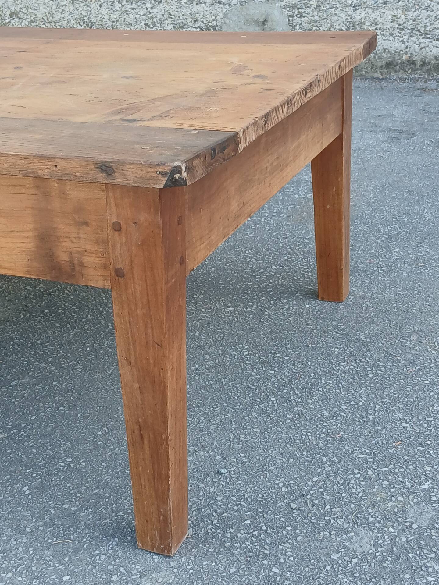 Table basse de ferme