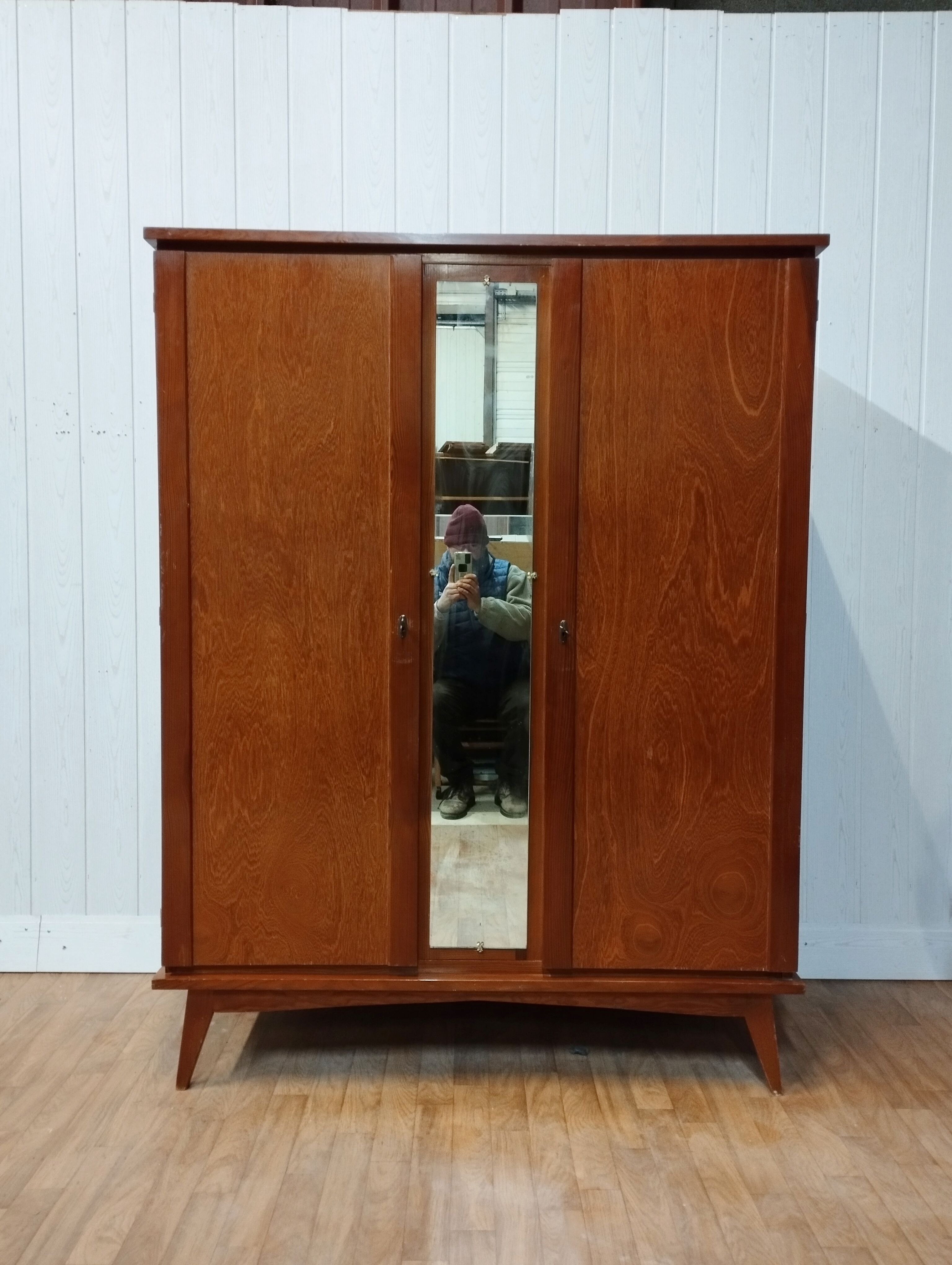 Vintage wardrobe feet compass