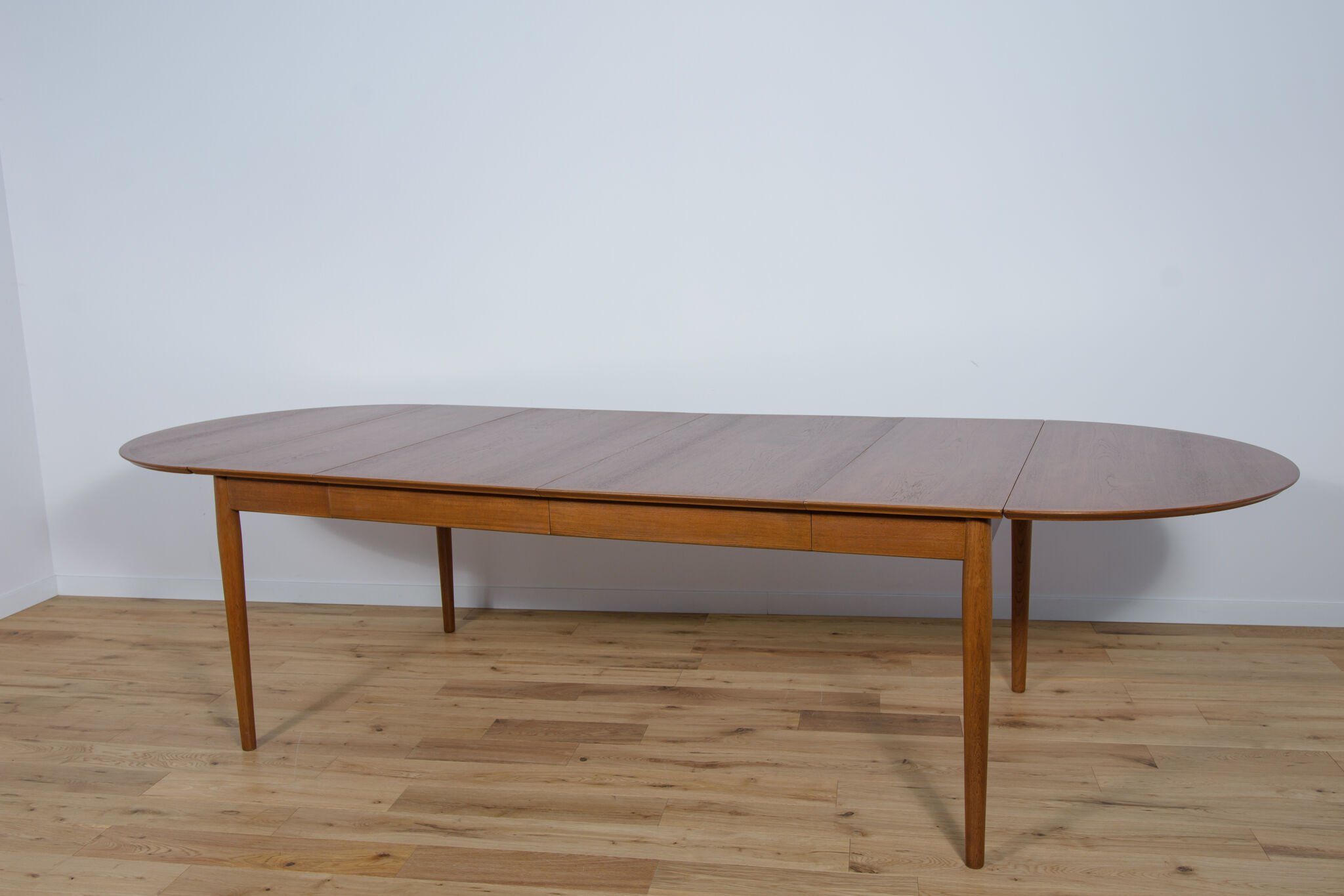 Table à manger extensible en teck, années 1960