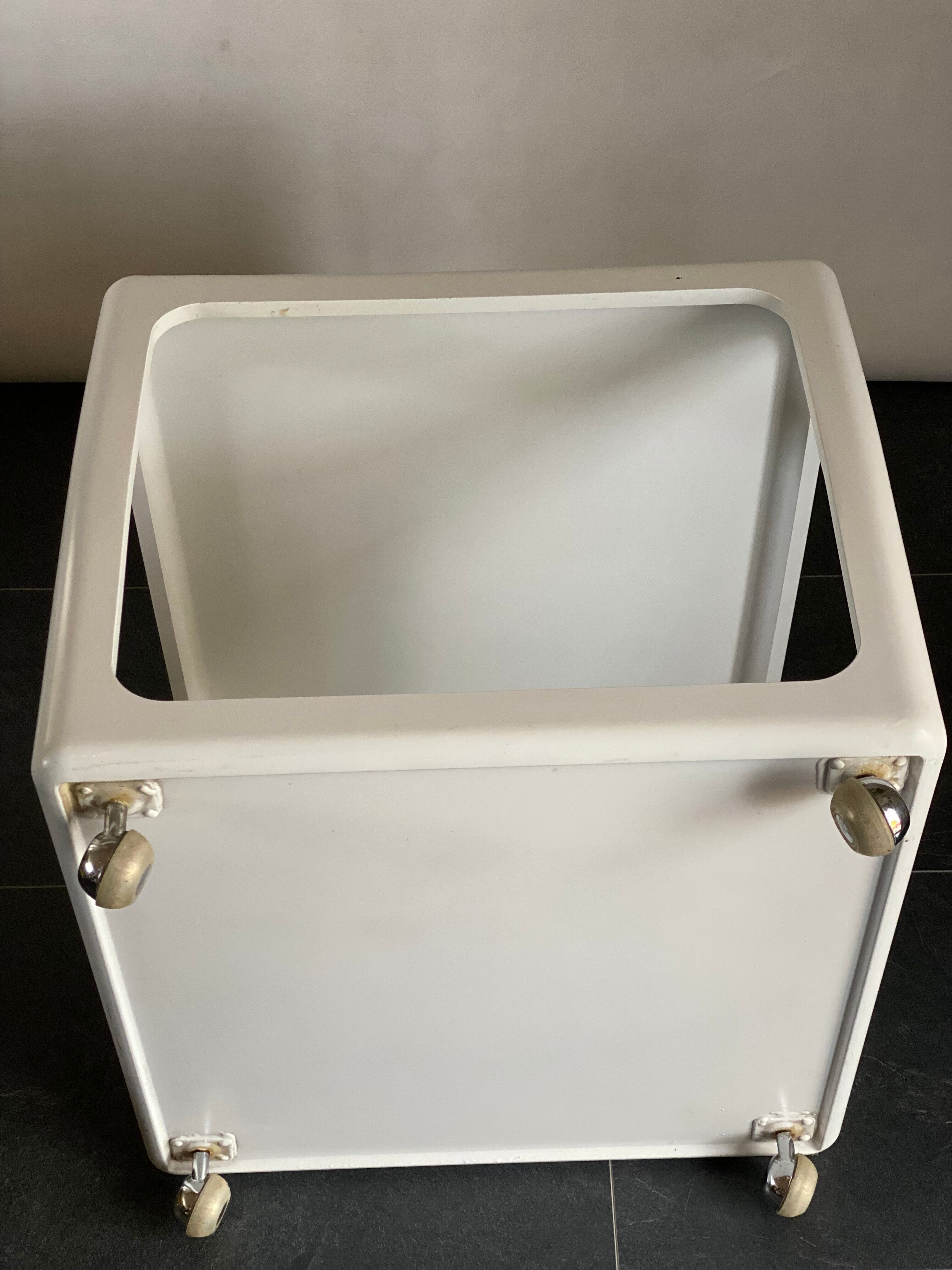 Mid Century Space Age Salon Table