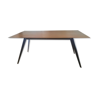 Table in solid wood and steel