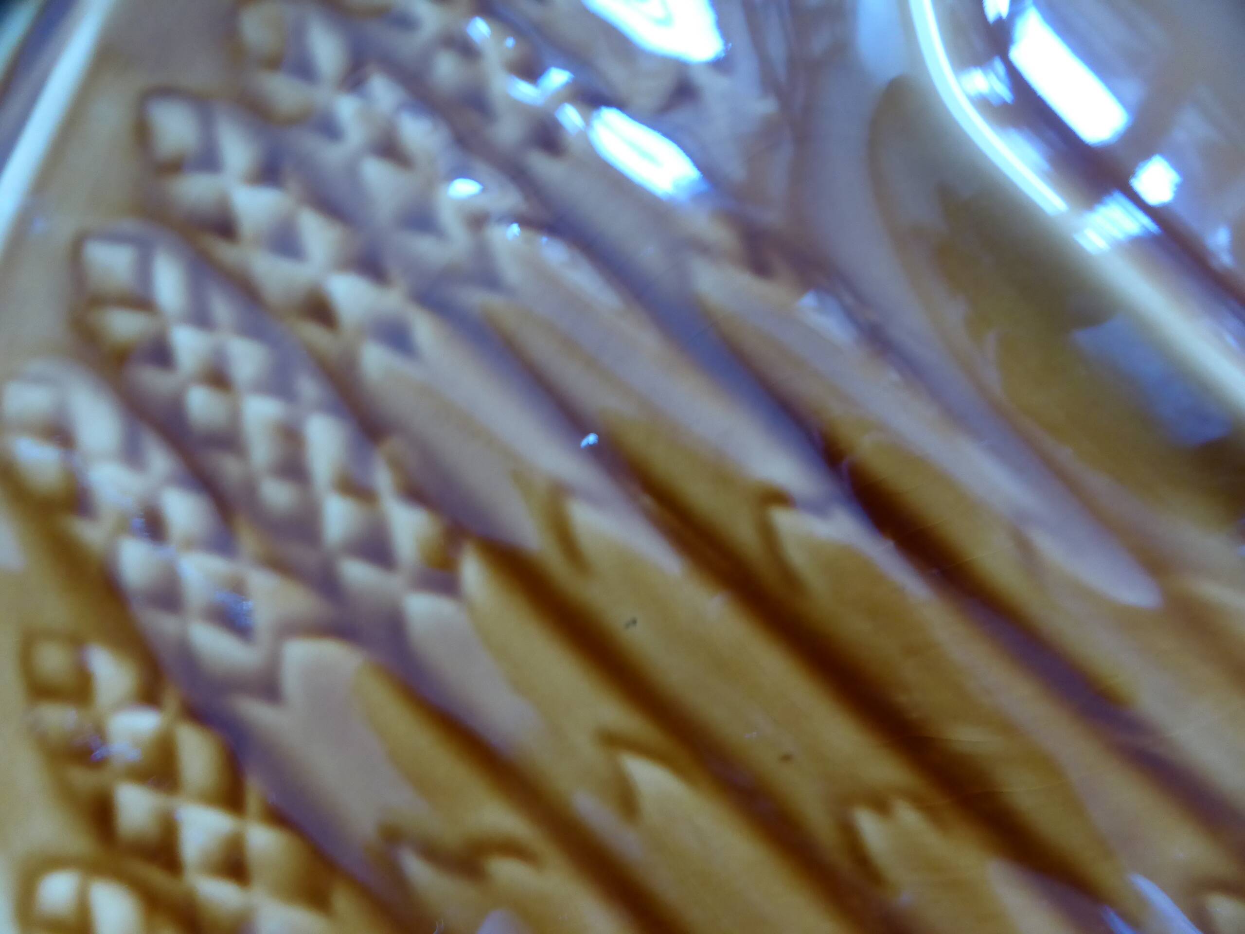 5 asparagus plates, 1 Sarreguemines dish L1 / 200106