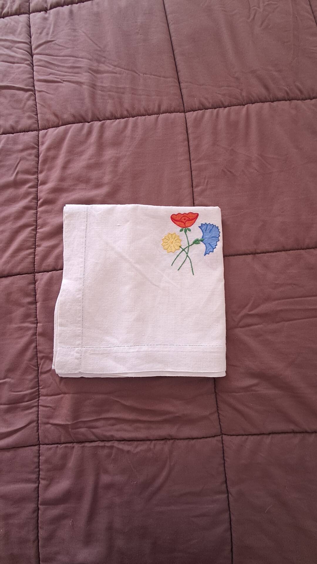 Vintage square linen tablecloth hand-embroidered with floral patterns — 1950s/60s