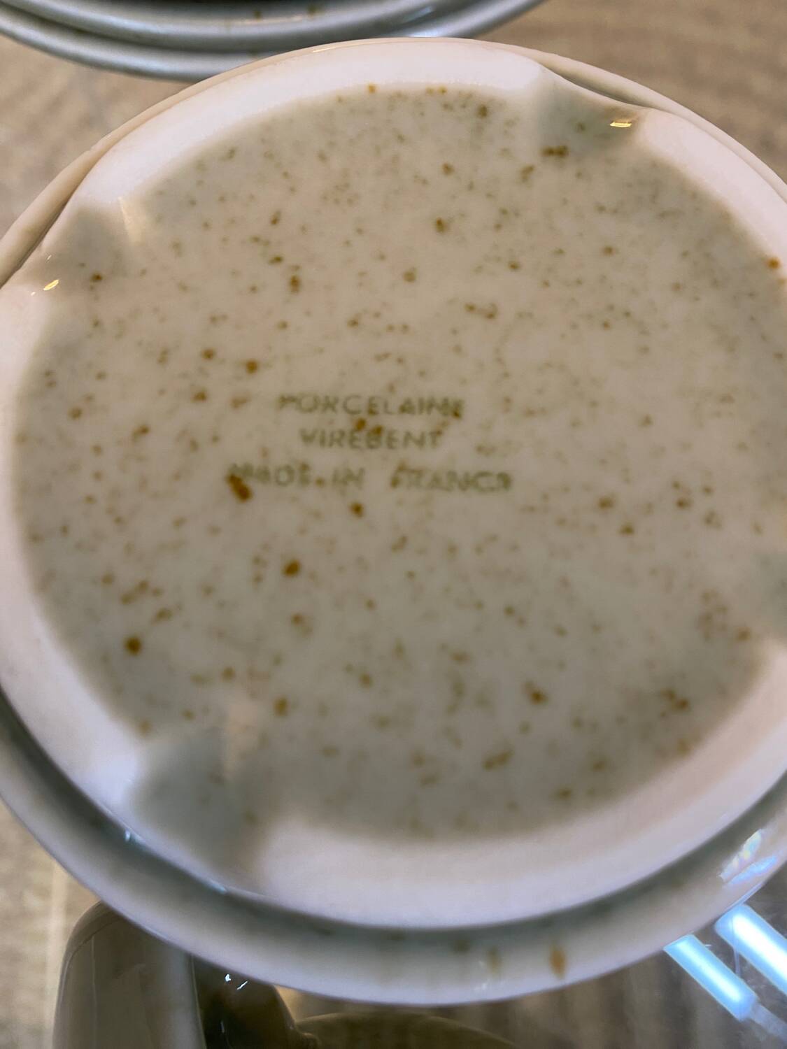 Service à café vintage en porcelaine de Virebent