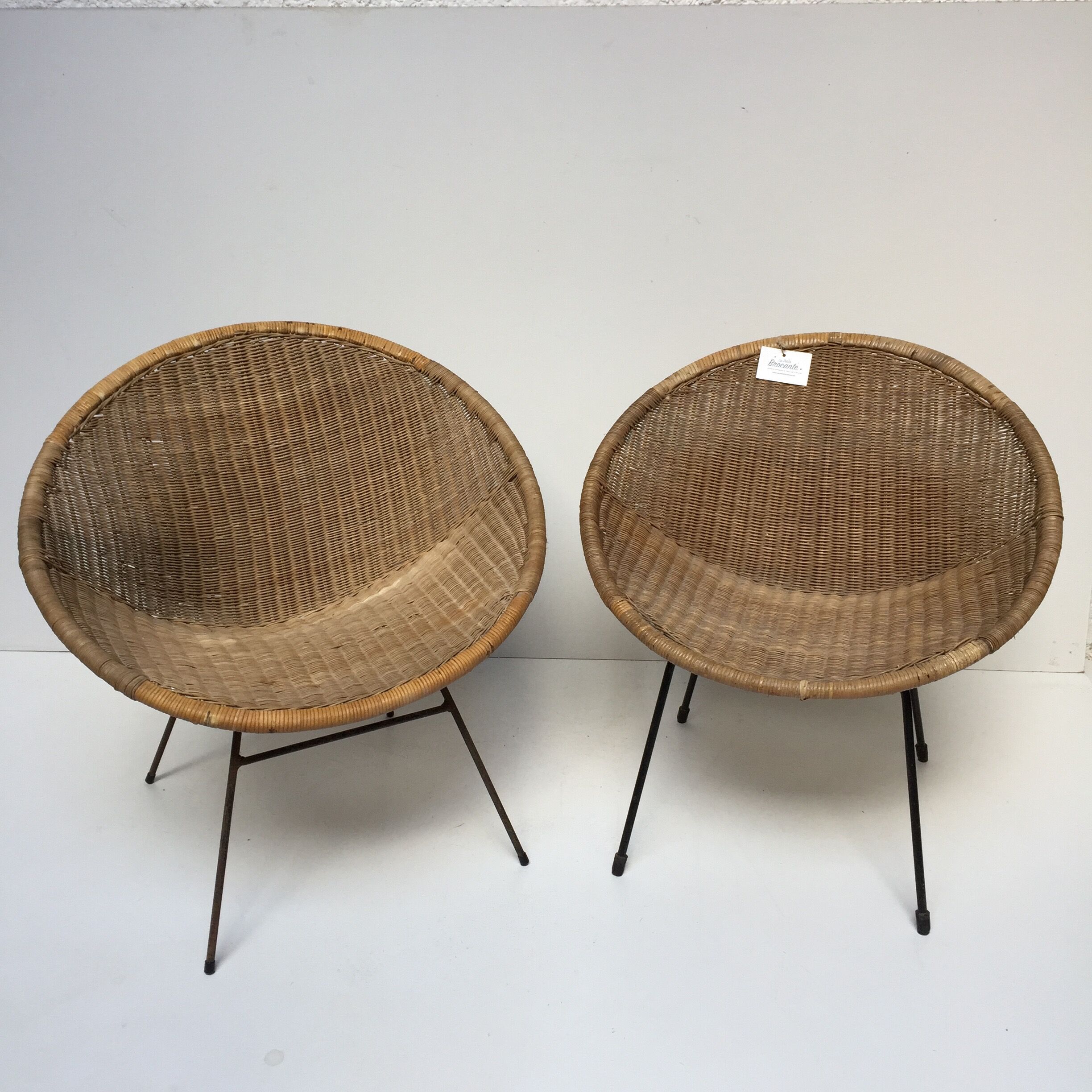 Paire de fauteuils satellite vintage