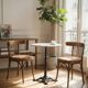 2 chaises bistrot avec galettes en velours