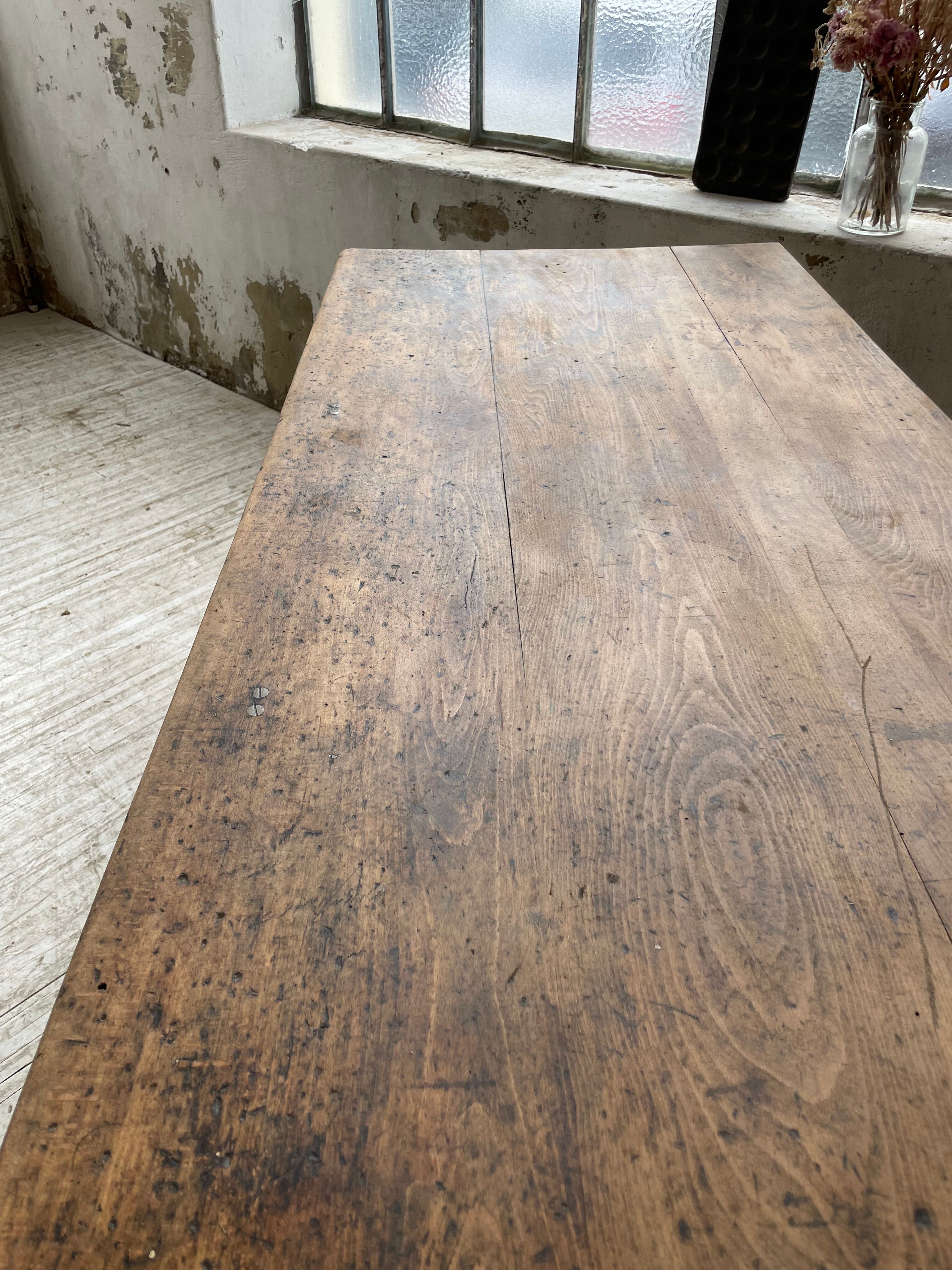 Oak island farmhouse table 2m