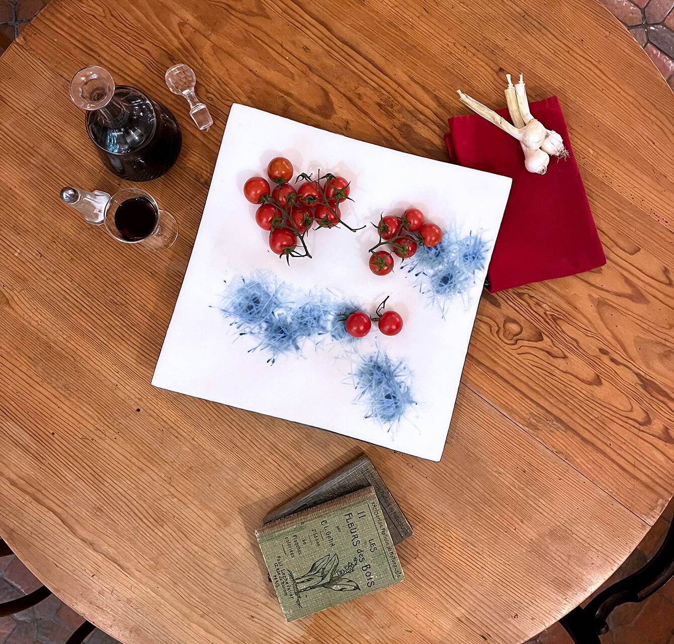 Square plate in opaline signed Bernard Gilbert