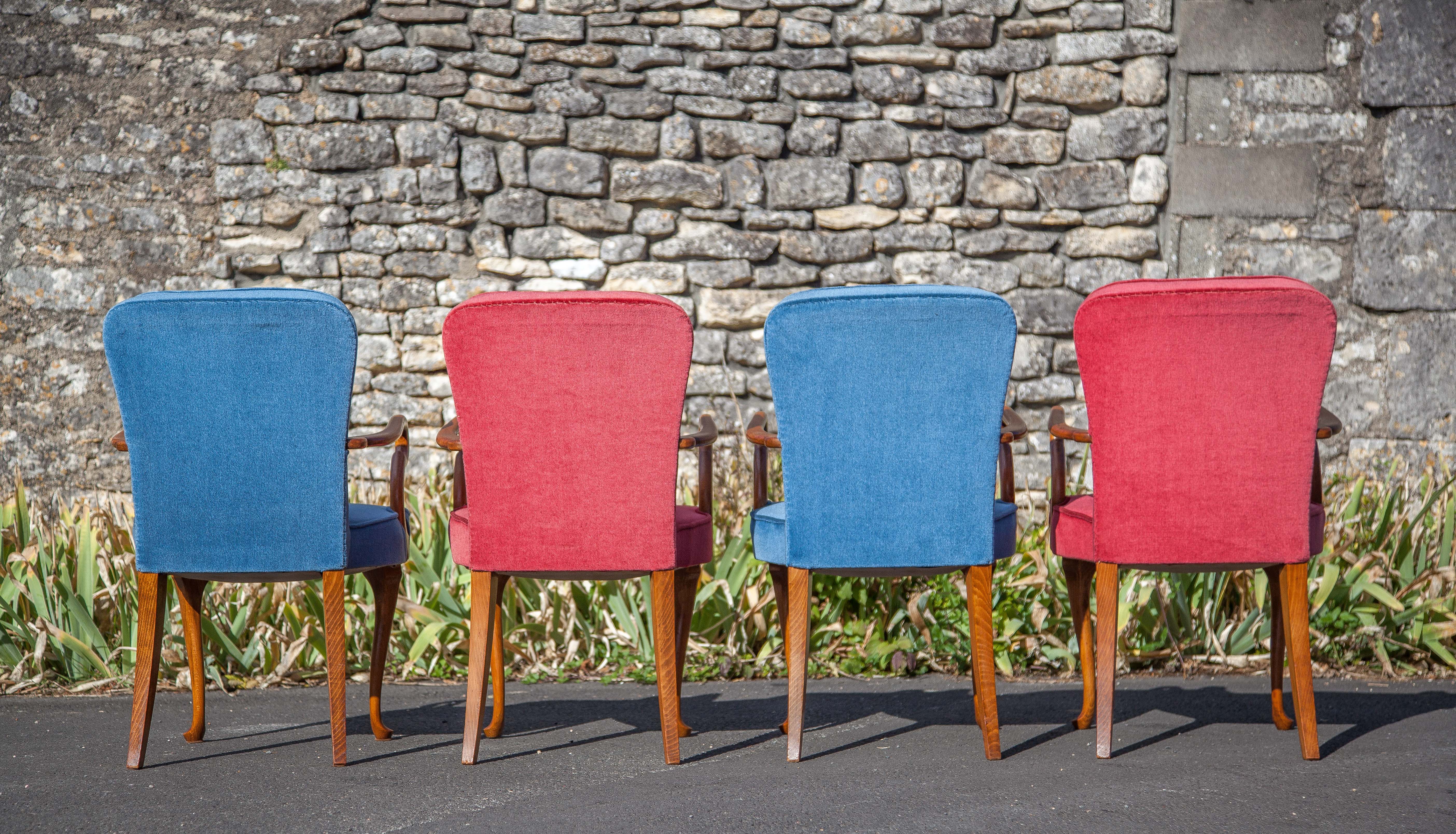 English lounge 4 armchairs and a coffee table Queen Anne armchairs blue and red fabric