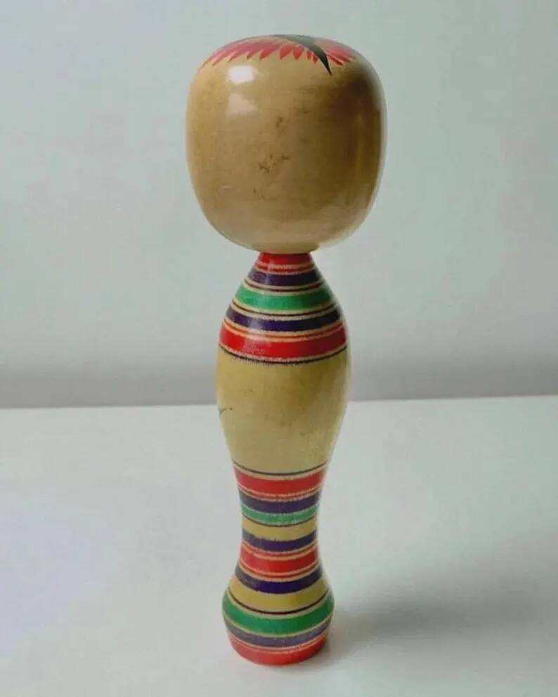 Vintage Japanese Kokeshi doll Naruko signed - Antique turned wood figurine craftsmanship Japan - Collectible item from the Showa period (1926–1989)