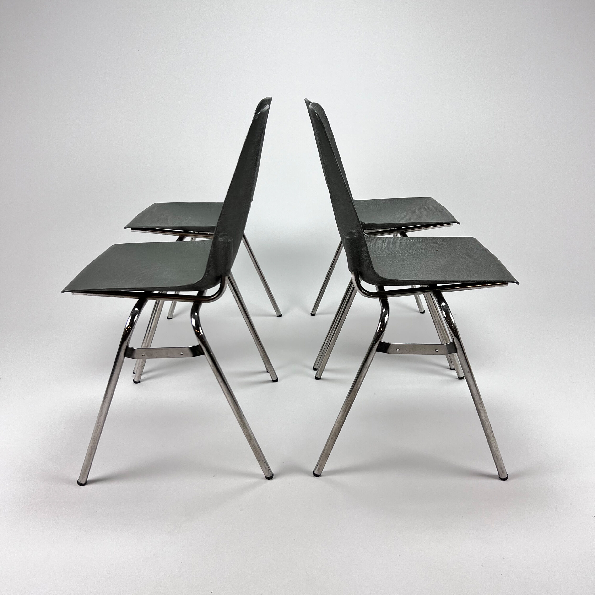 Set of 4 Vintage Fantasia chairs, France, 1960s