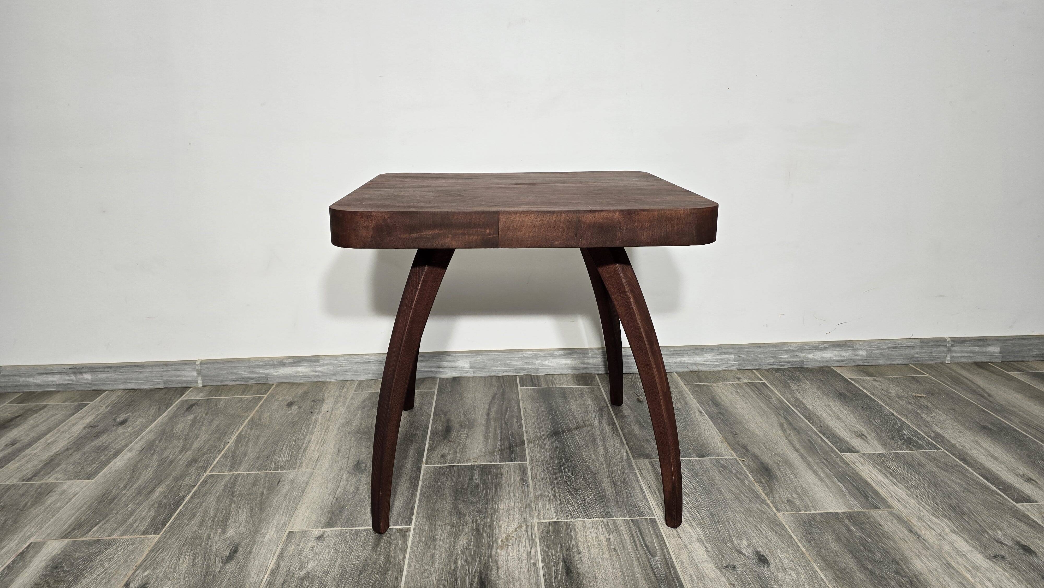 Table Basse Araignée H-259 par Jindrich Halabala, 1940s