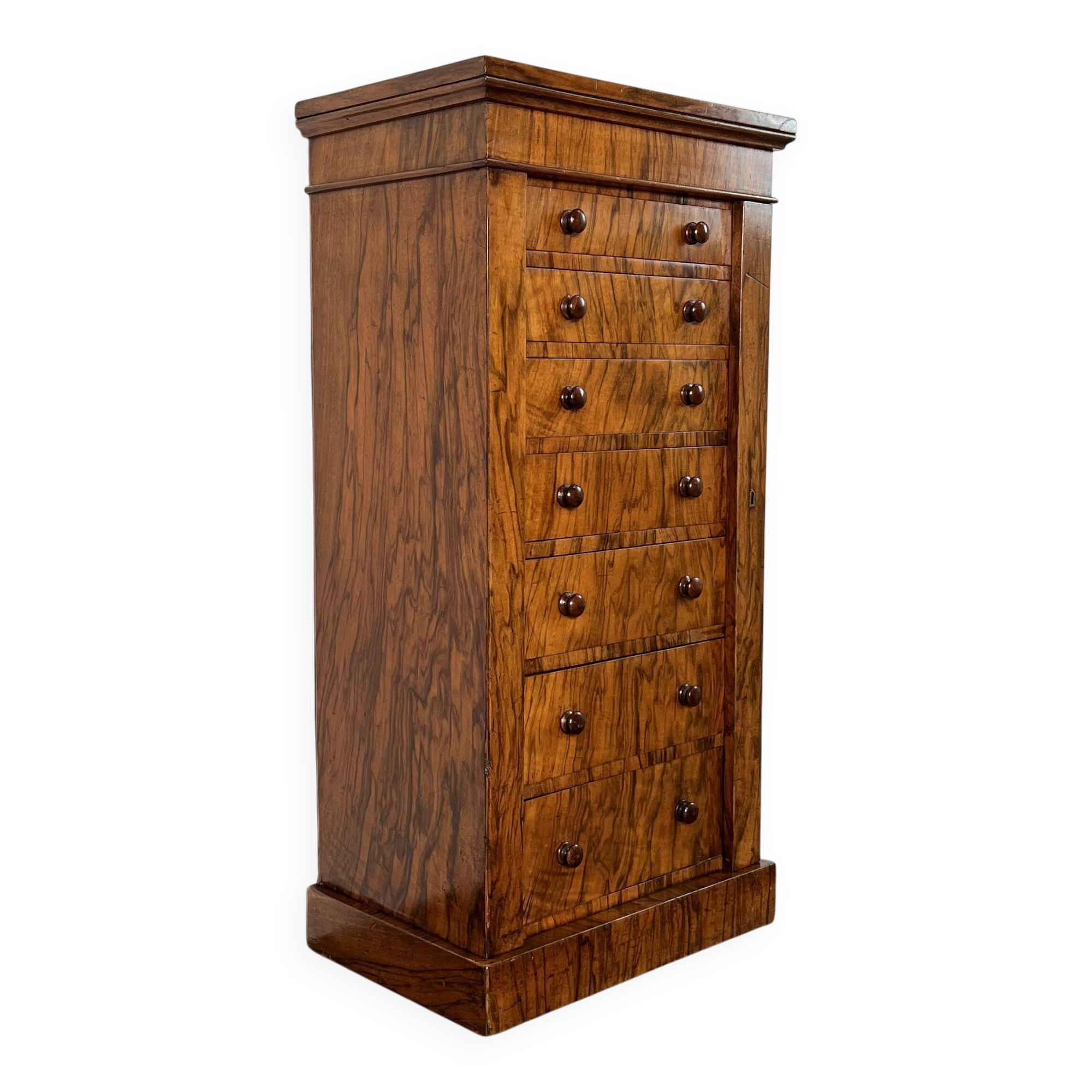 Commode Wellington anglaise en placage de noyer, époque Victorienne