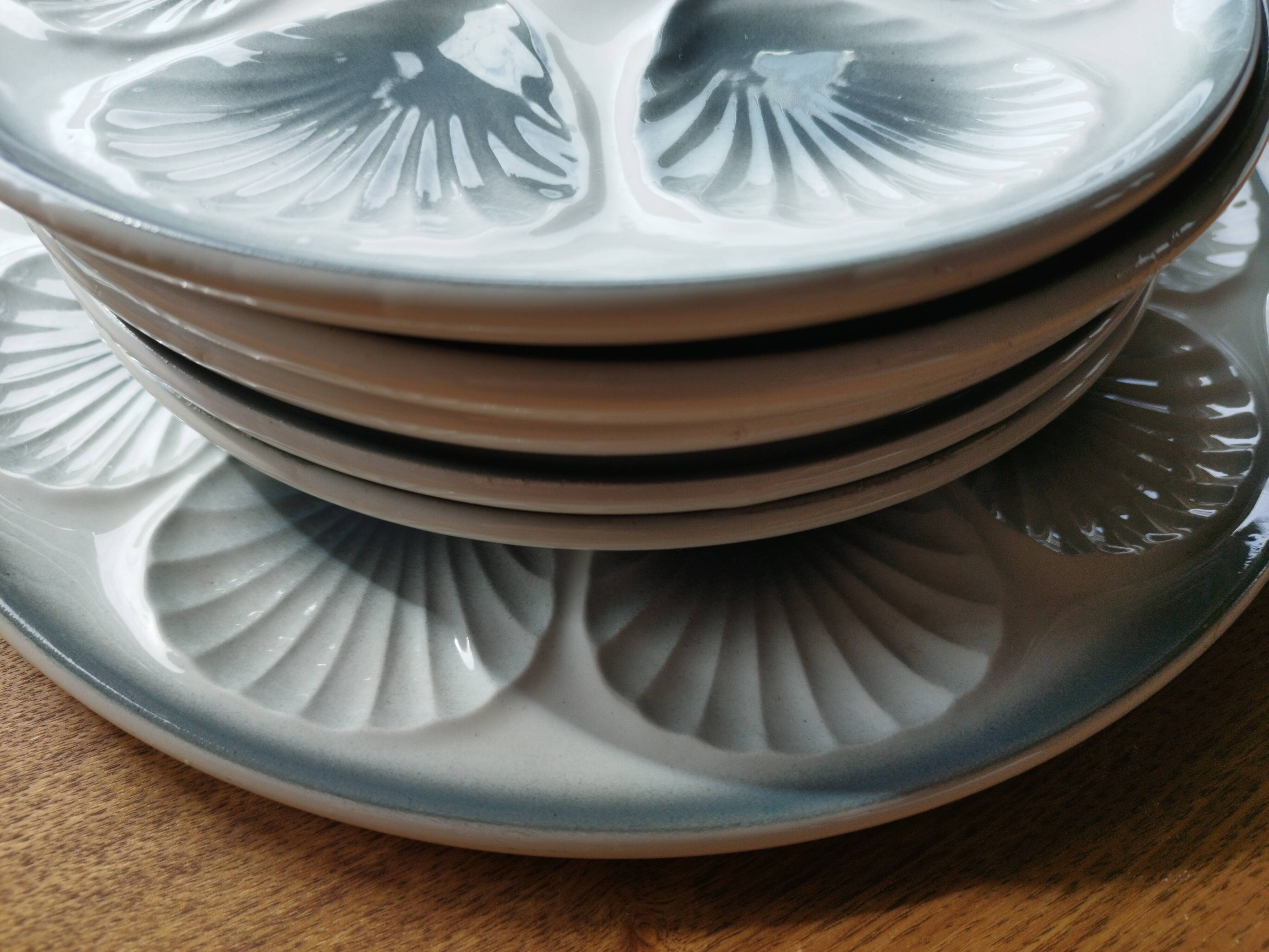 Set of 6 oyster plates and dish