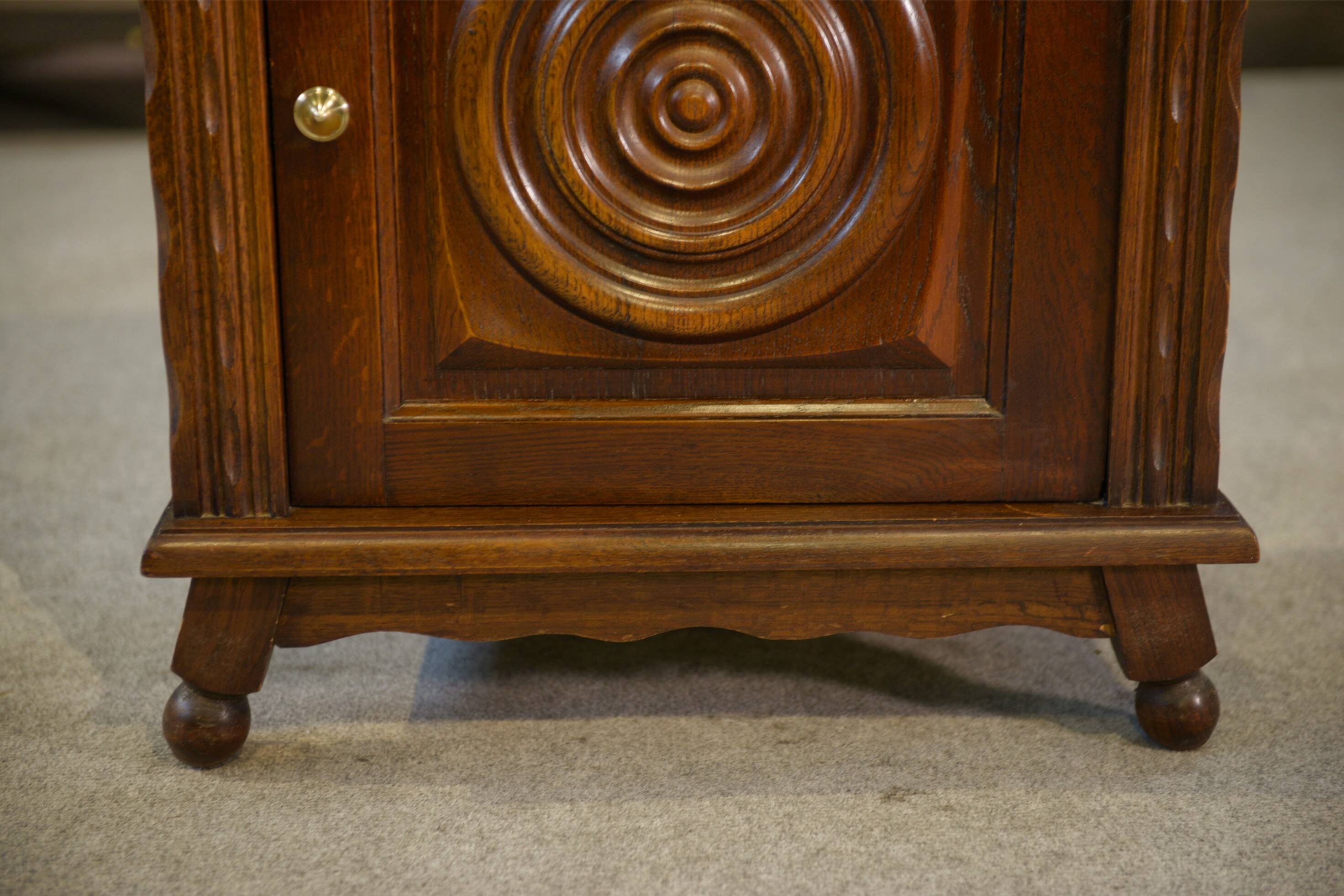 Brutalist bedside table/occasional furniture in oak from the 1960s.