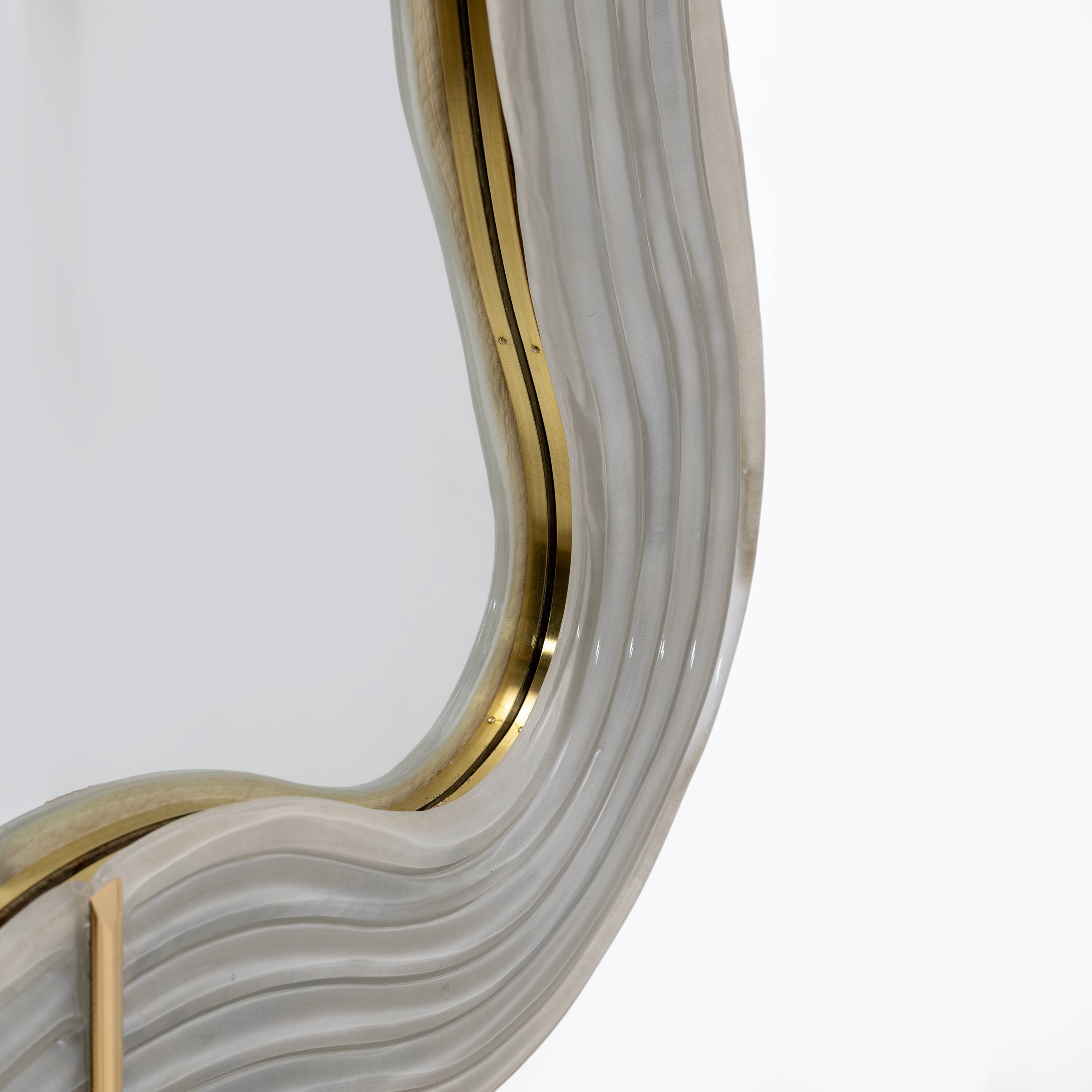 Ondae – Sculptural Mirror in Brass and Murano Glass