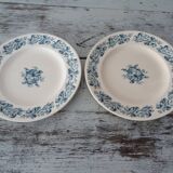2 assiettes plates faience ancienne Longwy bleu décor russe 263102
