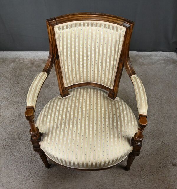 Fauteuil cabriolet en hêtre, époque Louis XVI – 2ème partie XVIIIe