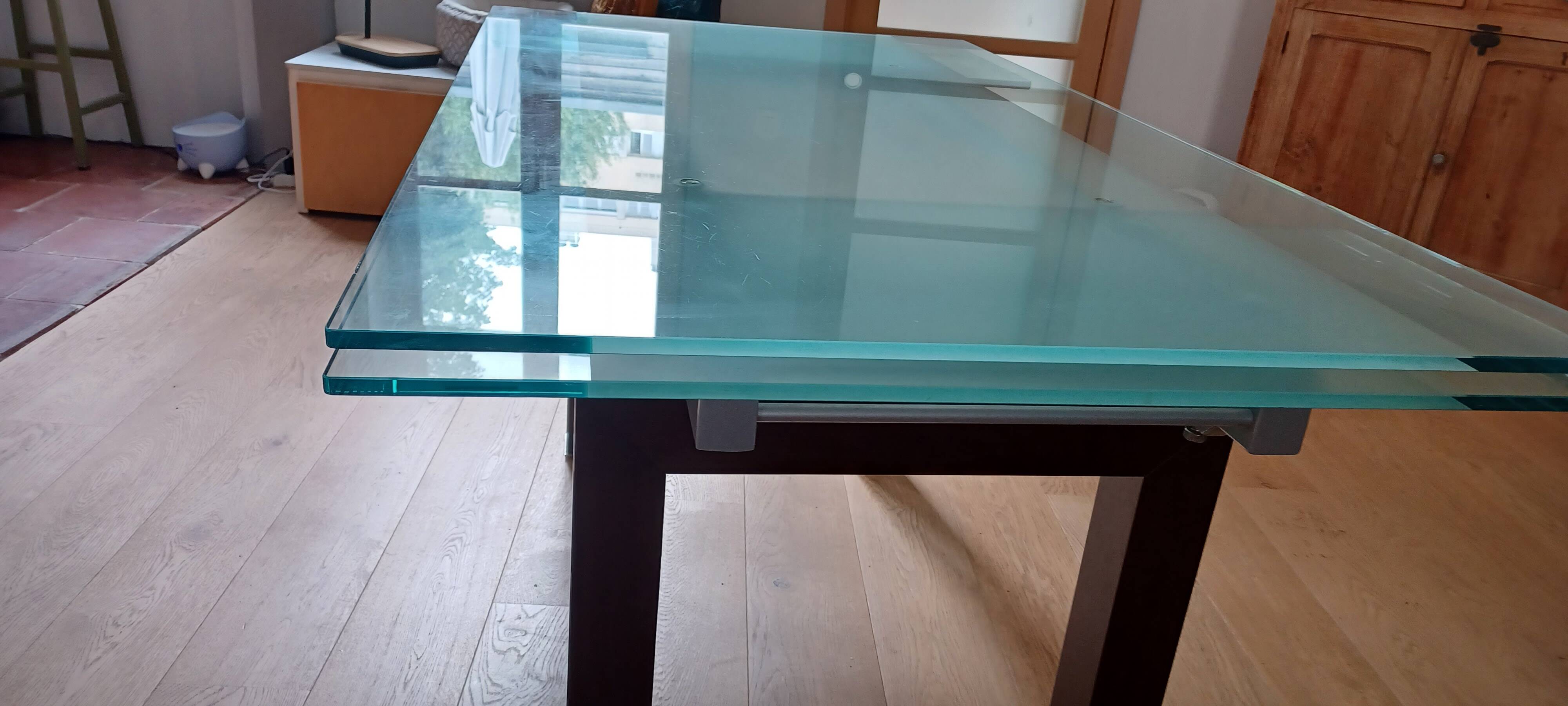 Cattelan Italia designer table – Tempered glass + extensions – Dark wood legs