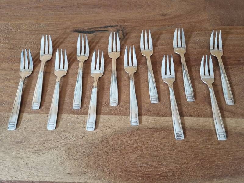 Cailar Bayard Set of 12 silver-plated dessert forks Art Deco