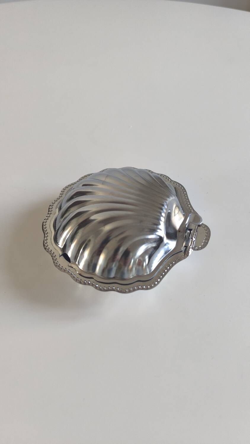 Shell butter dish
