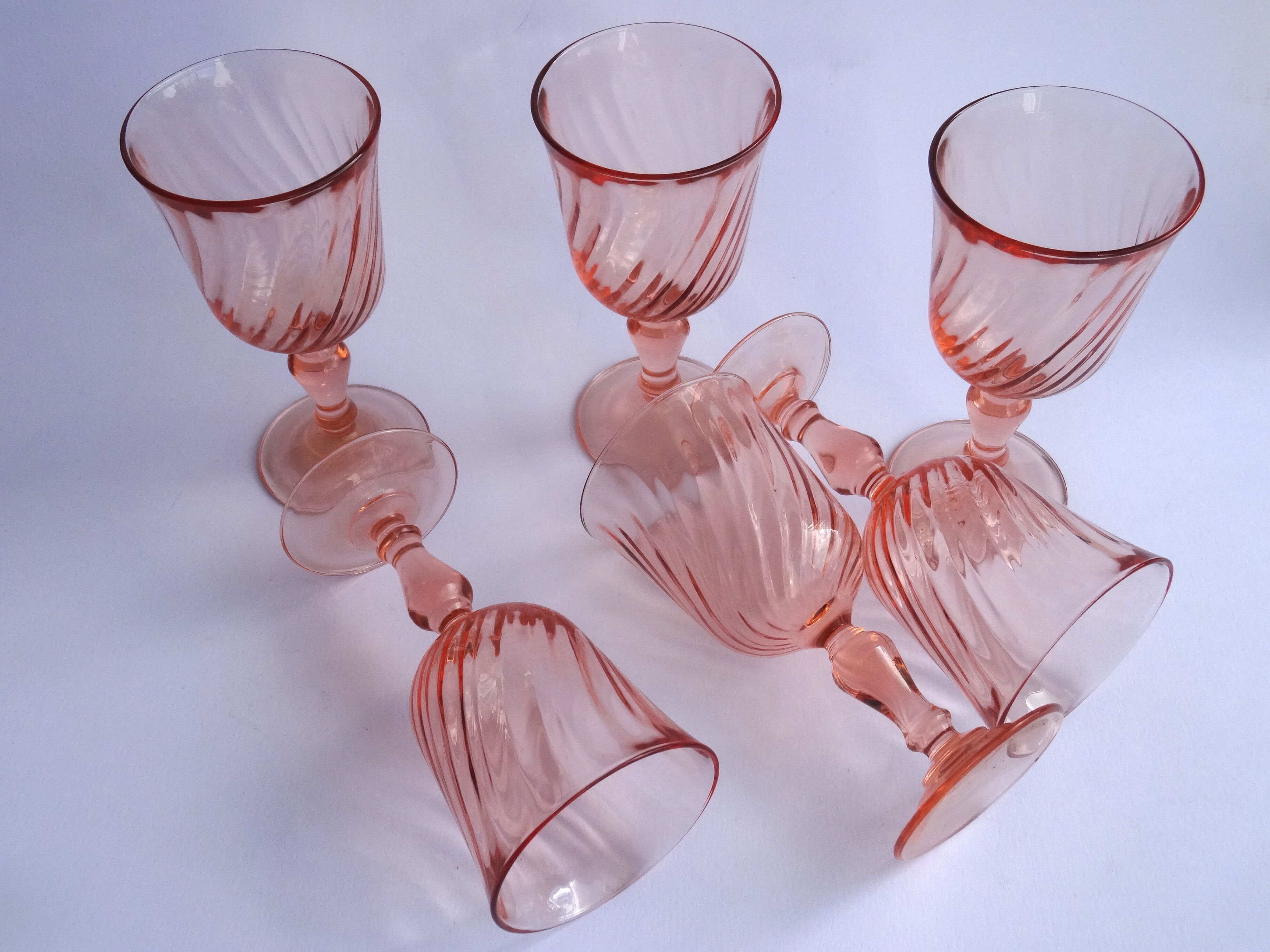 6 Luminarc Rosaline white wine glasses