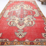 Madallion oriental vintage carpet