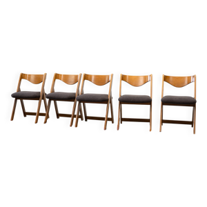 ensemble de cinq chaises