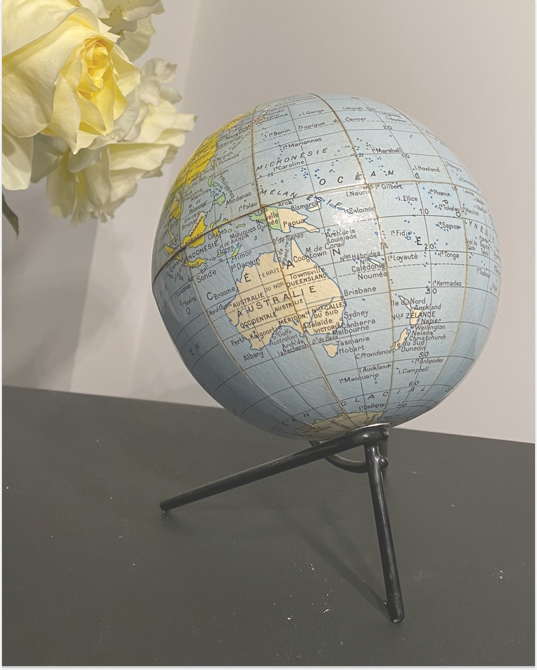 Globe Terrestre Girard and Barrère