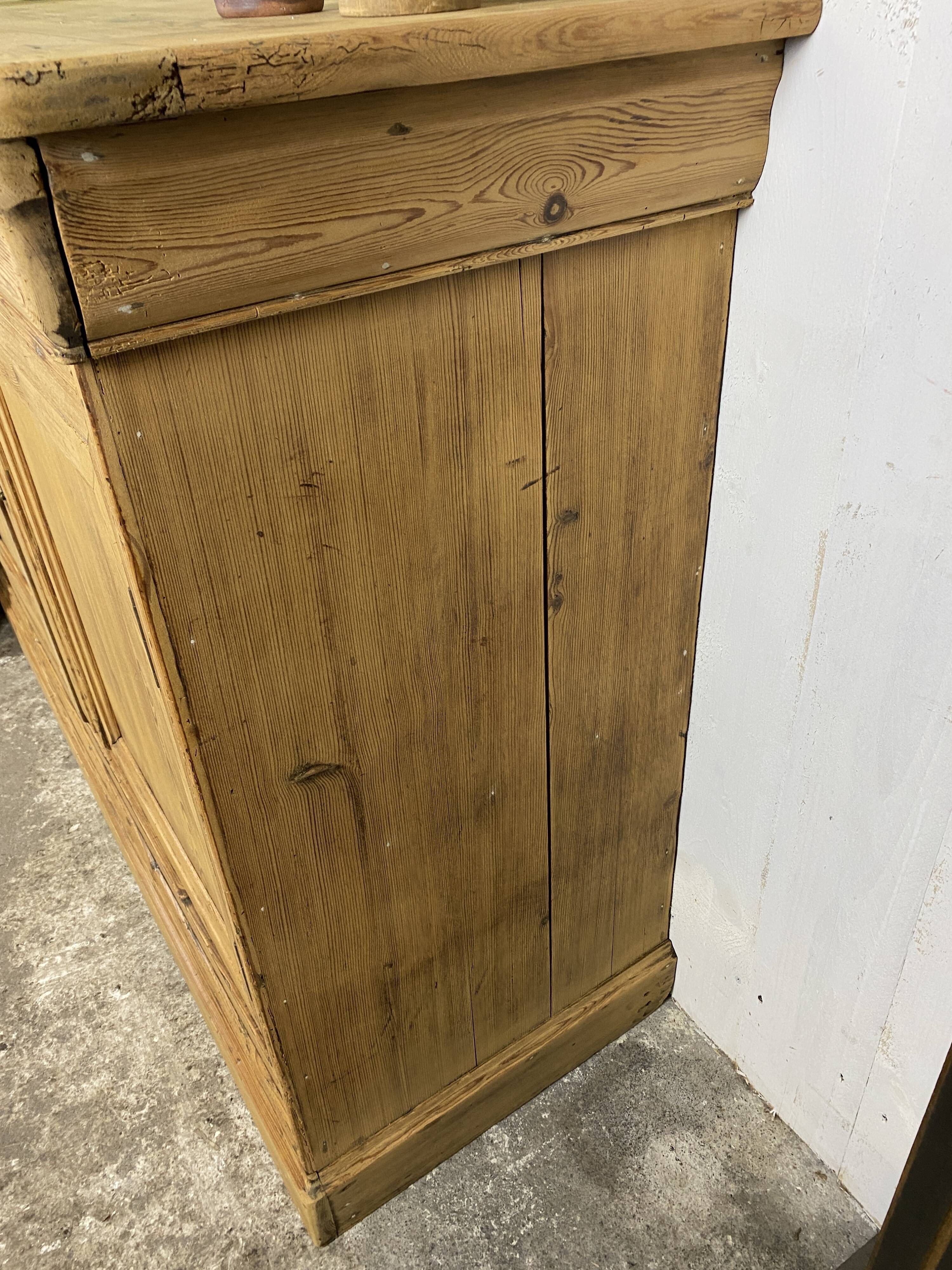 Country buffet in pitchpin