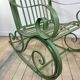 Rocking-chair en fer forgé vert patiné