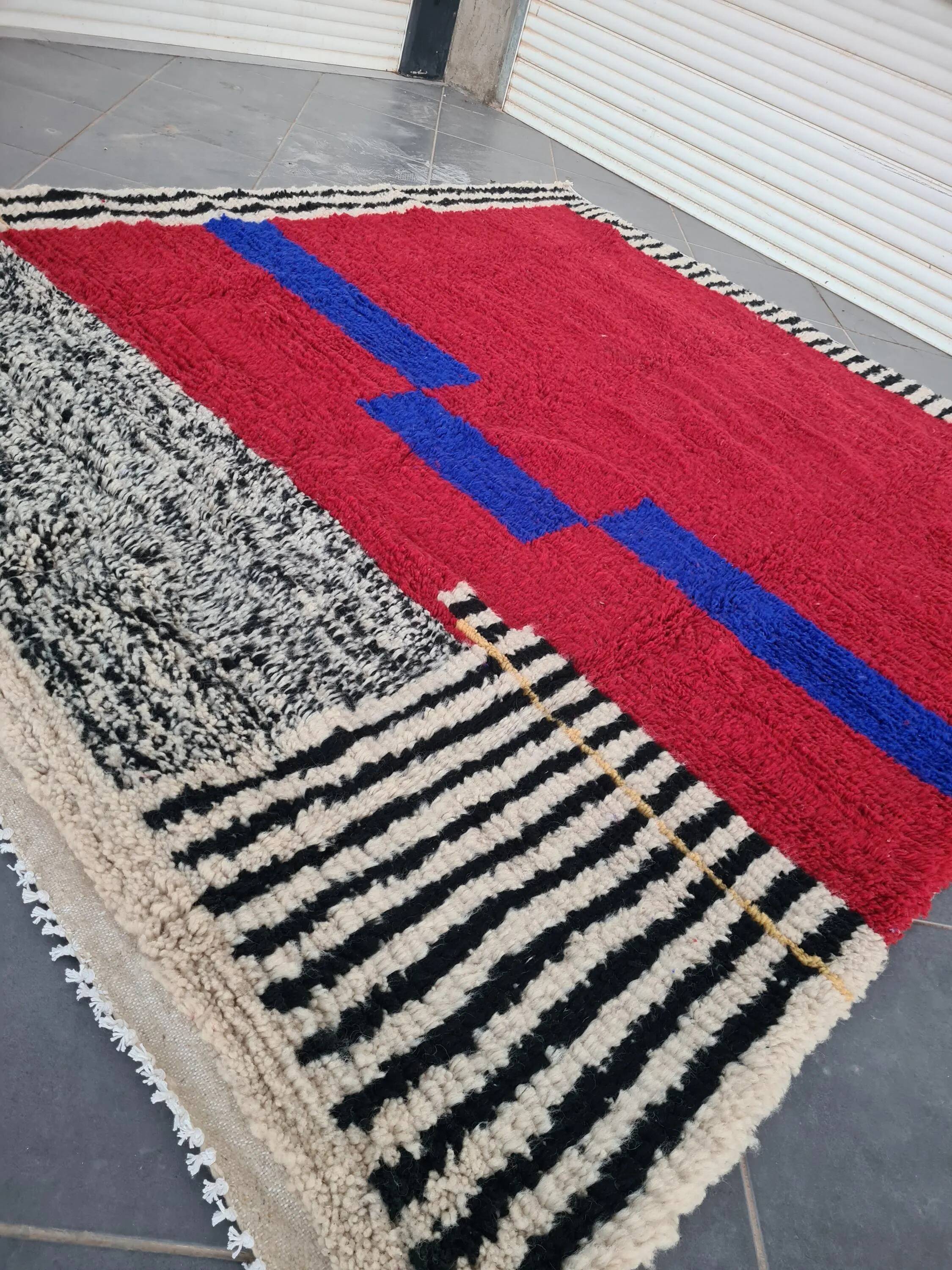 Handmade traditional carpet 250cm x 150cm Moroccan