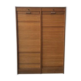 Curtain cabinet