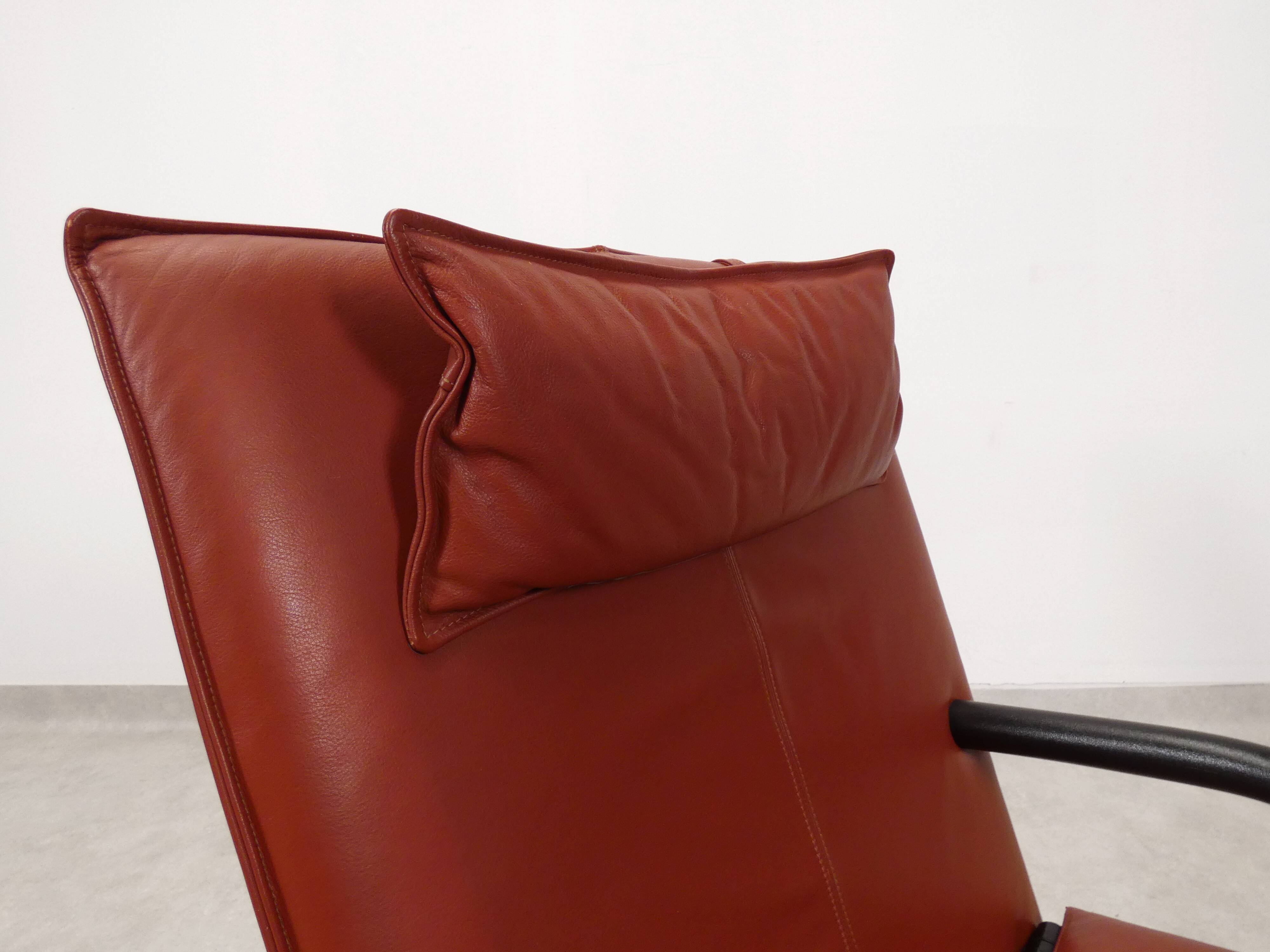 T-Line lounge chair - Arflex