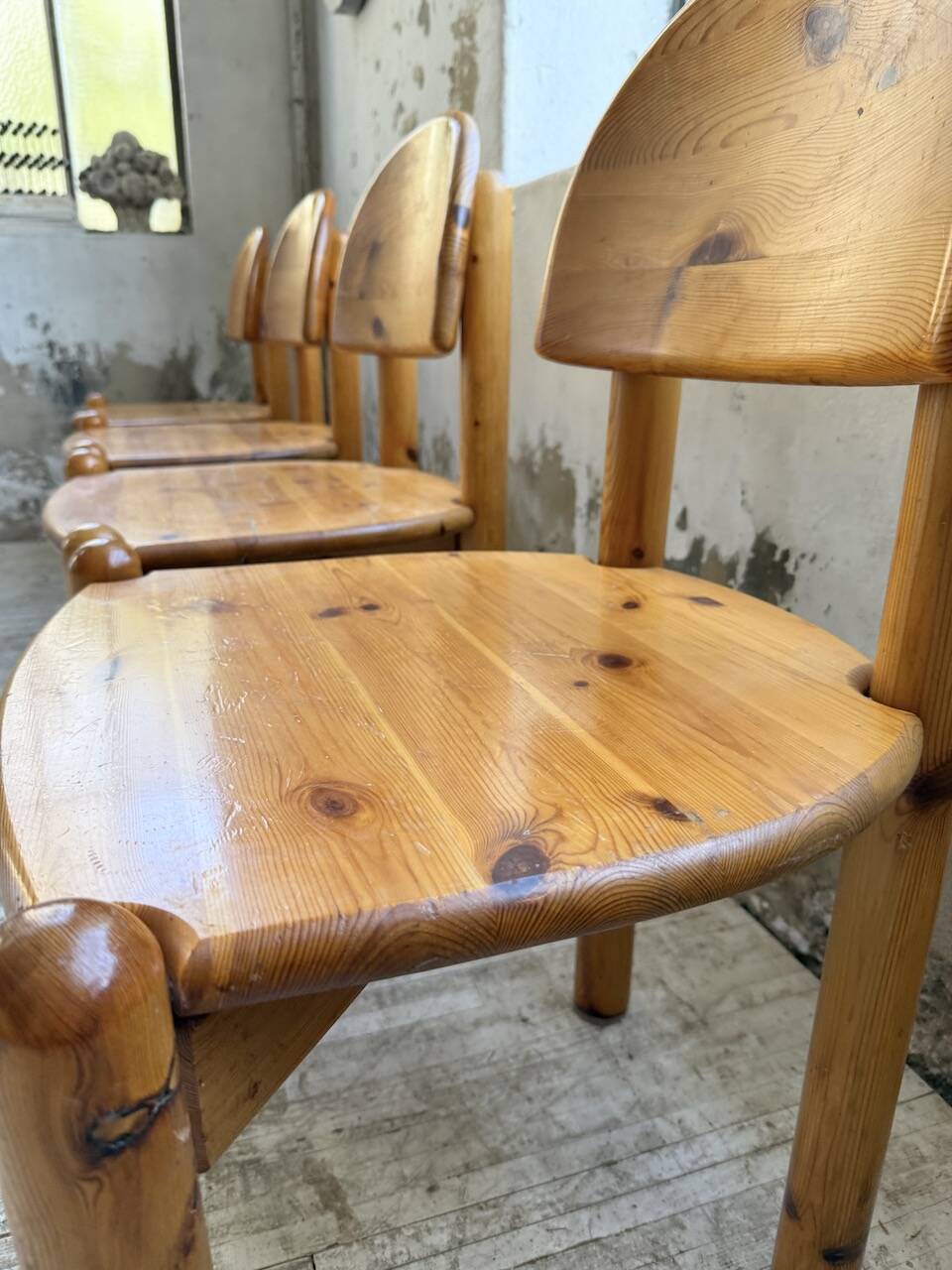 Set of 4 Daumiller pine chairs