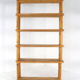 Pine bookcase 'Mennersbech'