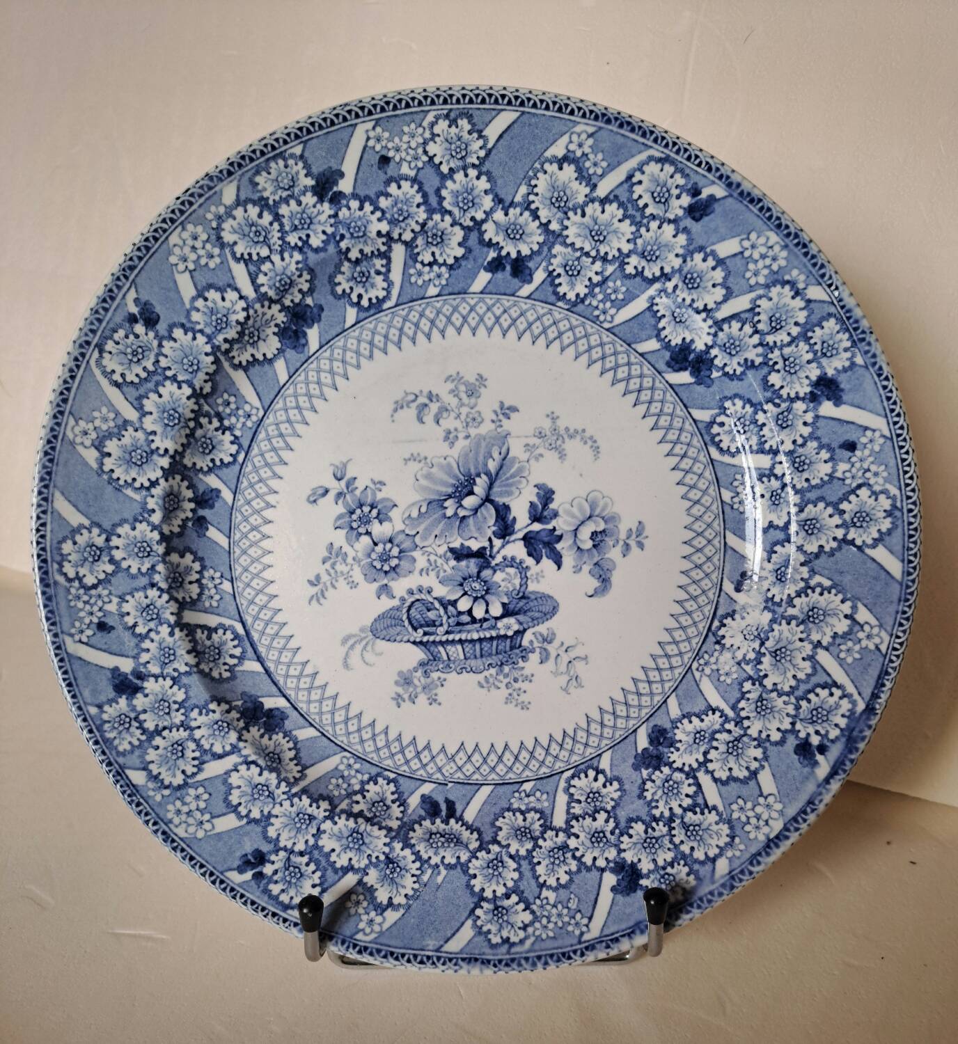 David Johnston Bordeaux Flower Basket Dinner Plate