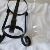 Vase en verre avec support en fer forgé très encien