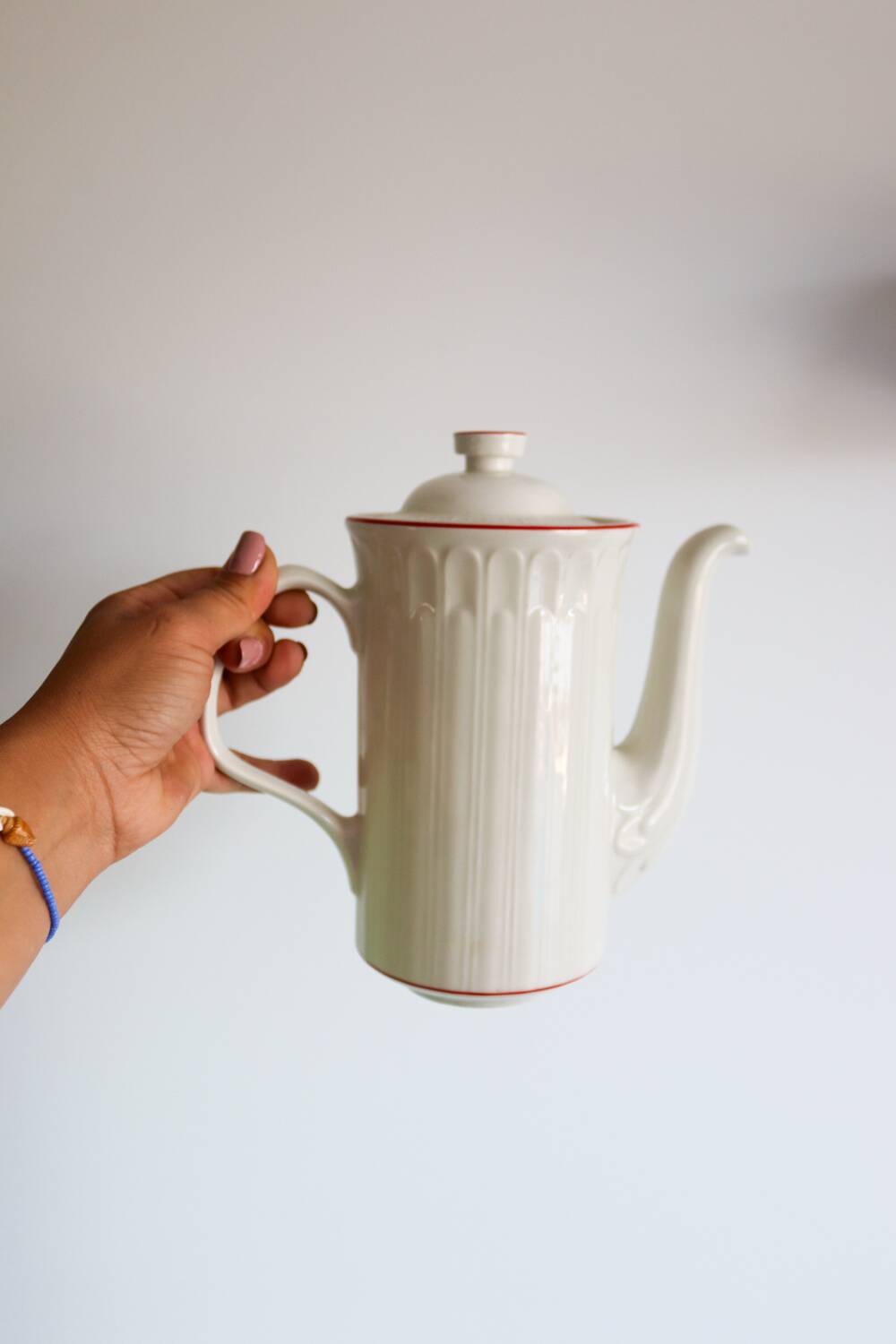 White porcelain teapot / coffee pot with red stripes – Model “Ac