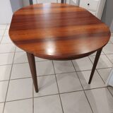 Expandable rosewood table vinrage 1970s