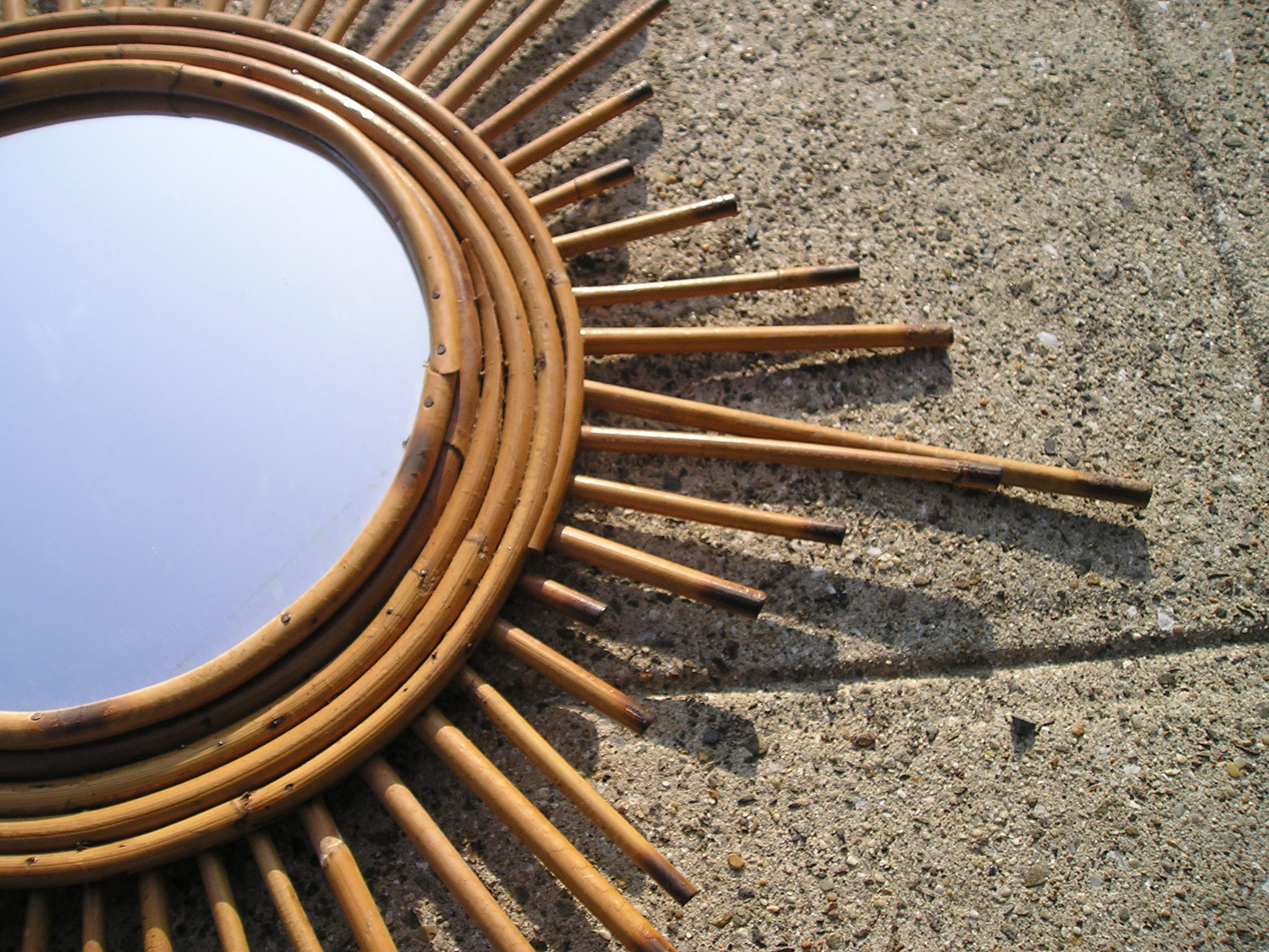 Mirror sun 70s wicker 62cm